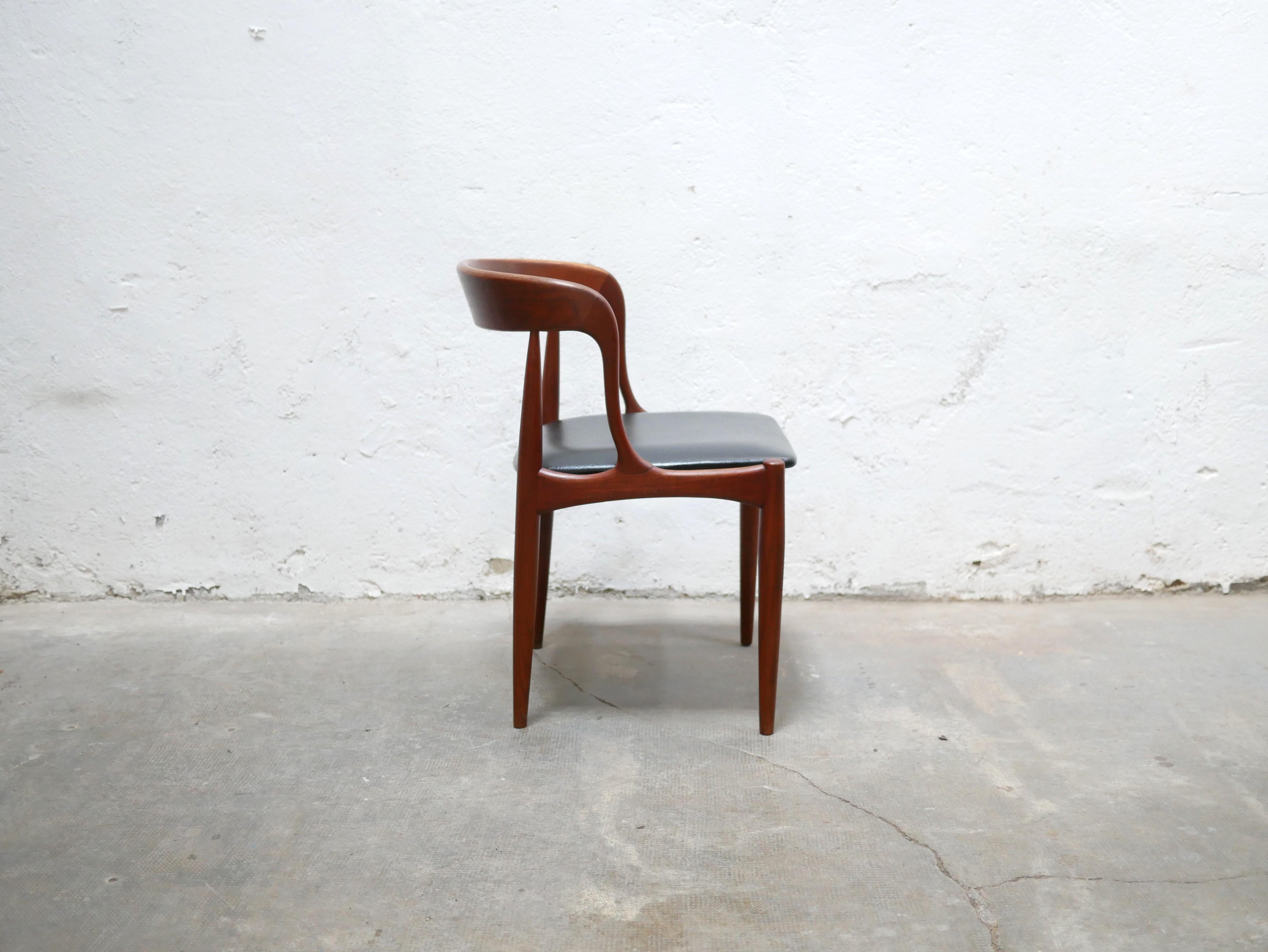 Ensemble de 4 chaises scandinaves en teck de J. Andersen pour Uldum Mobelfabrik en vente 4