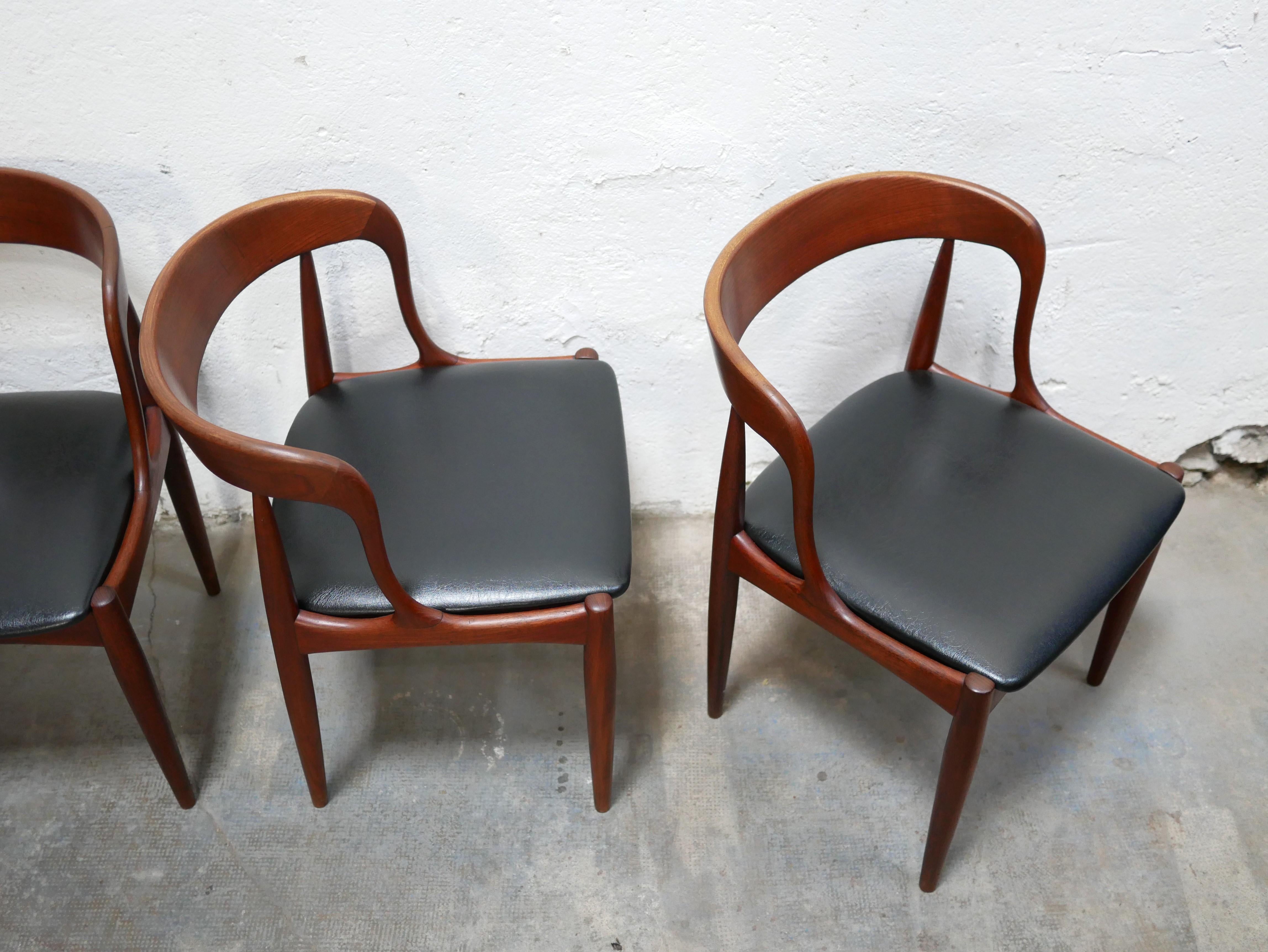 Ensemble de 4 chaises scandinaves en teck de J. Andersen pour Uldum Mobelfabrik en vente 9