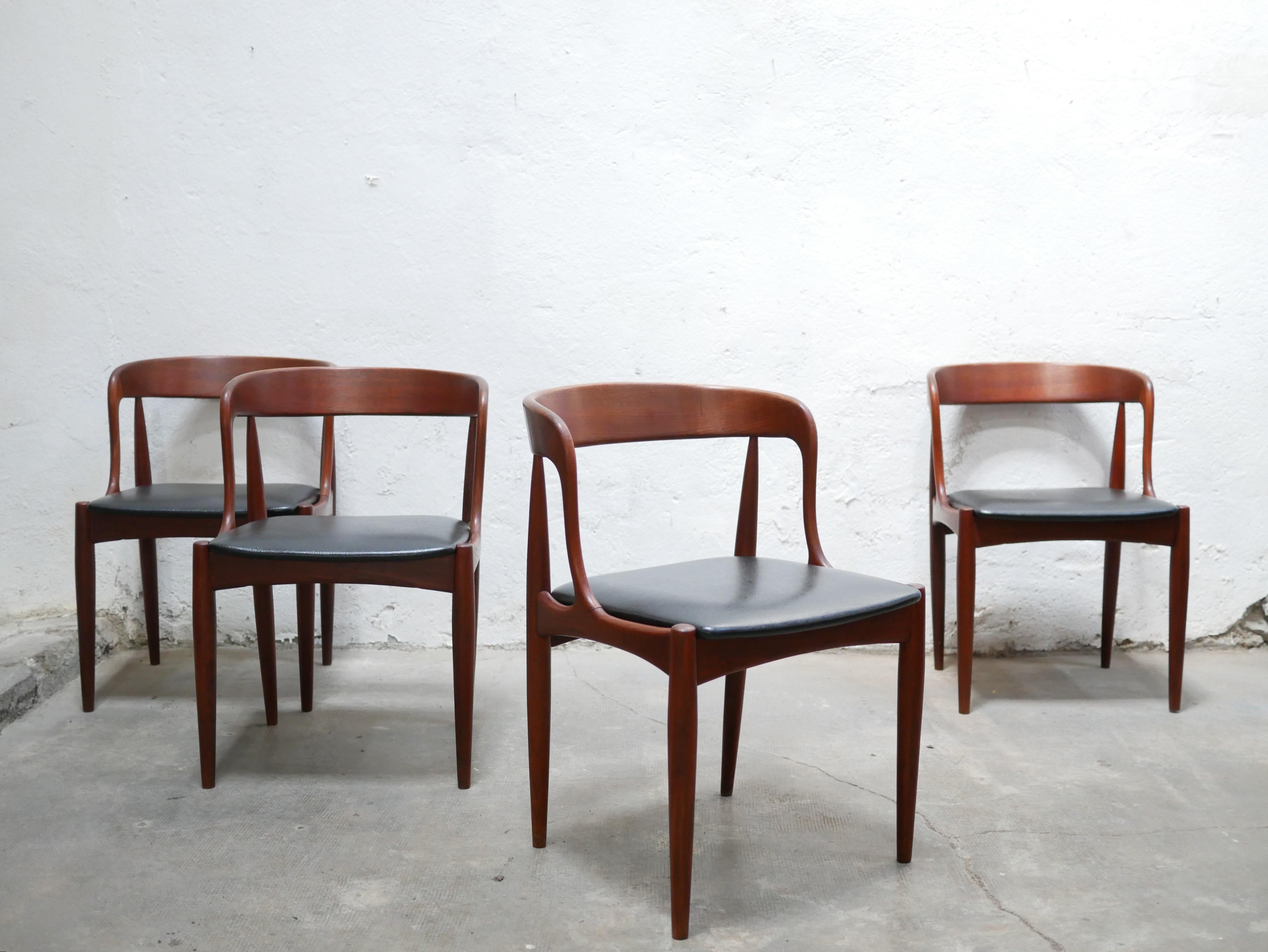Set of 4 Scandinavian teak chairs by J. Andersen for Uldum Mobelfabrik For Sale 1