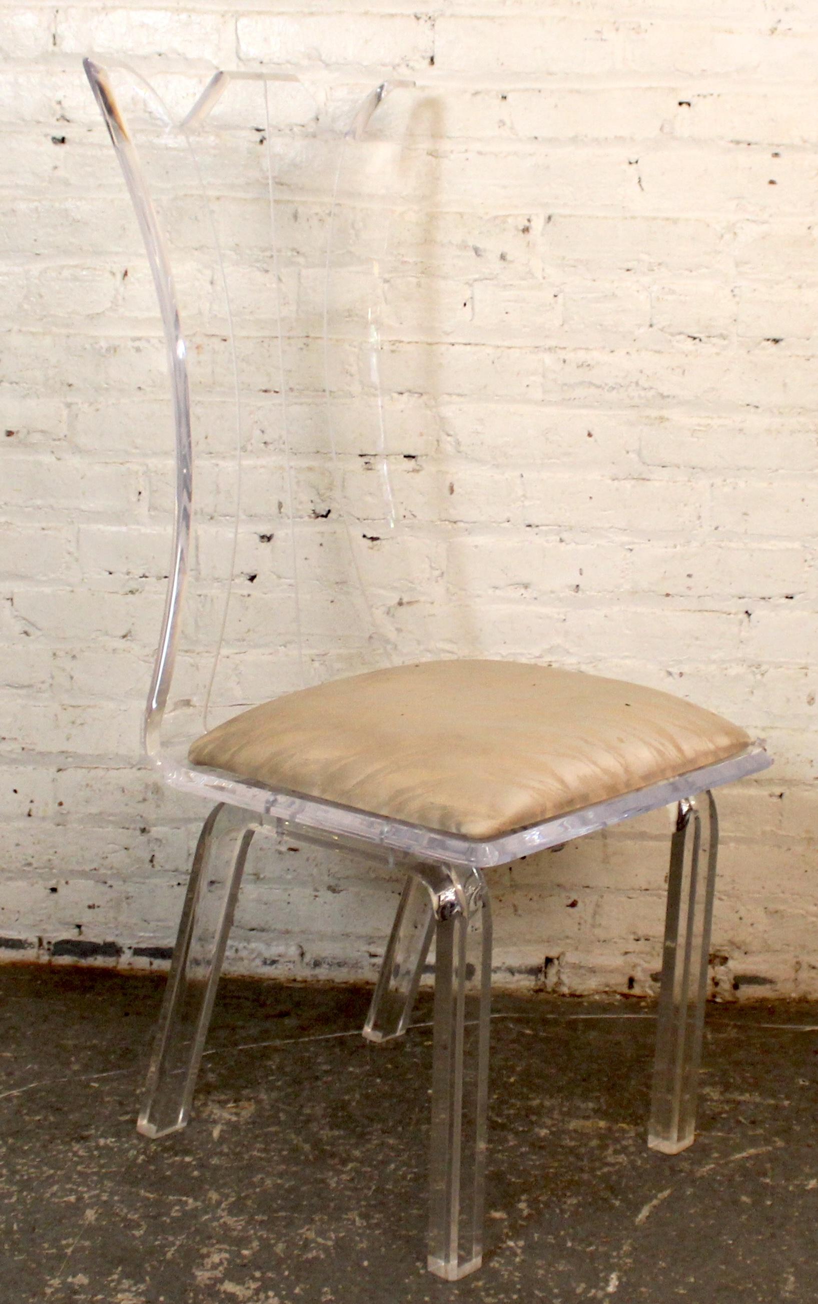 Ensemble de 4 chaises de salle à manger sculpturales à haut dossier en Lucite en vente 6