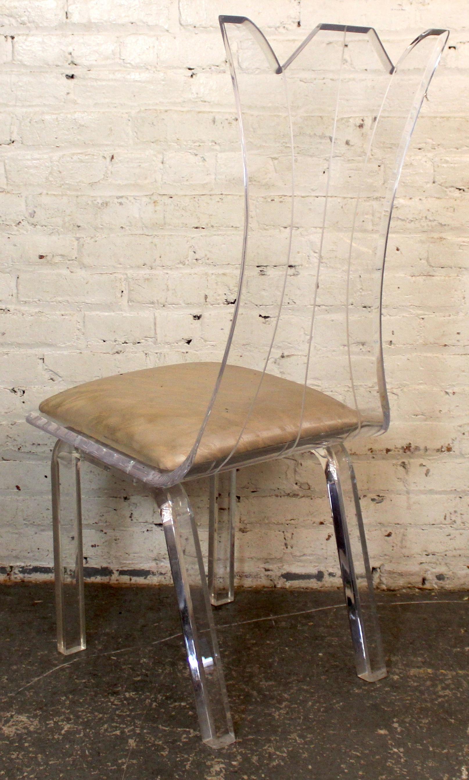 Ensemble de 4 chaises de salle à manger sculpturales à haut dossier en Lucite en vente 8