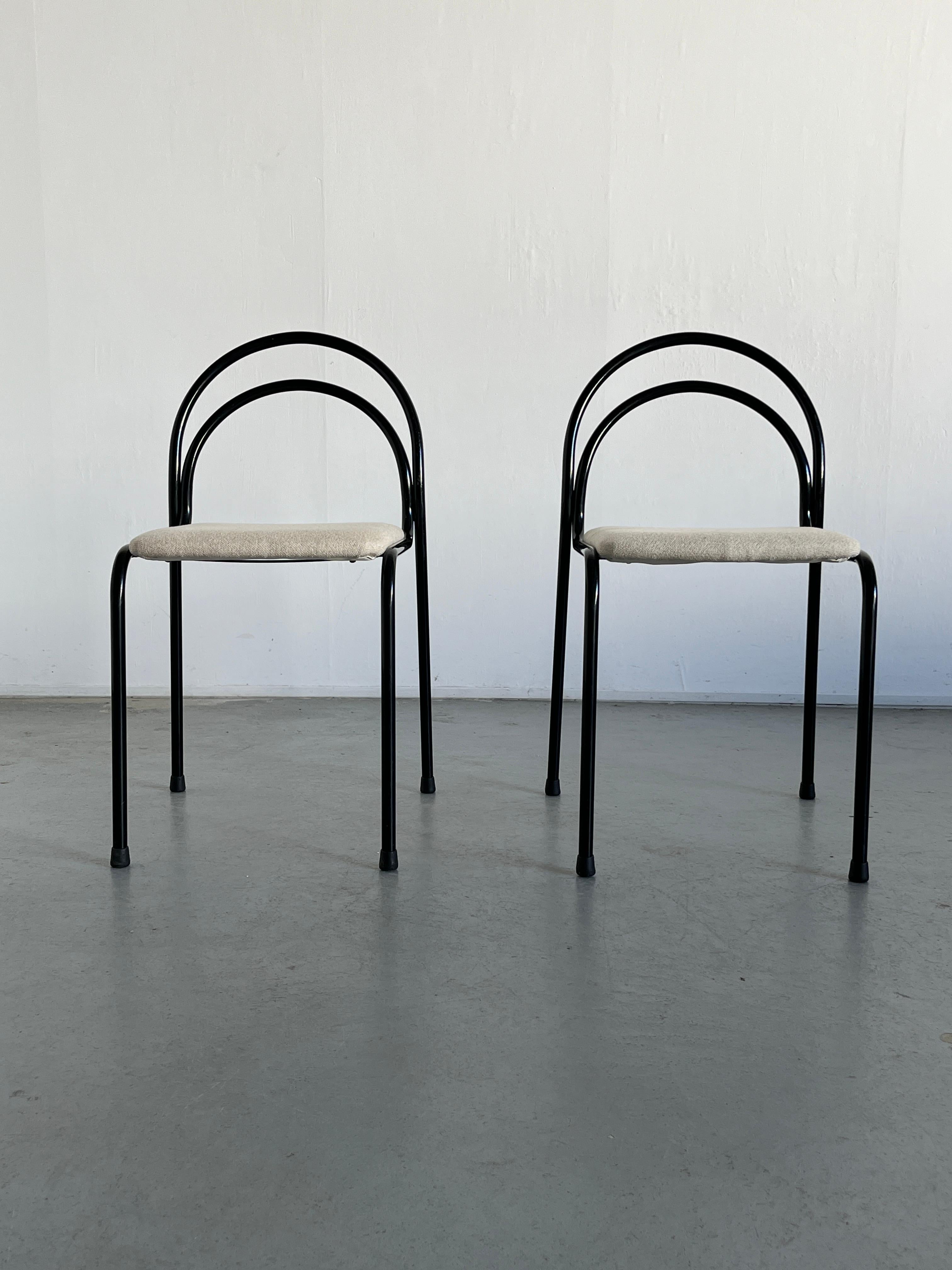 Set of 4 Sculptural Minimalist Stackable Dining Chairs, 1980s Italy 3