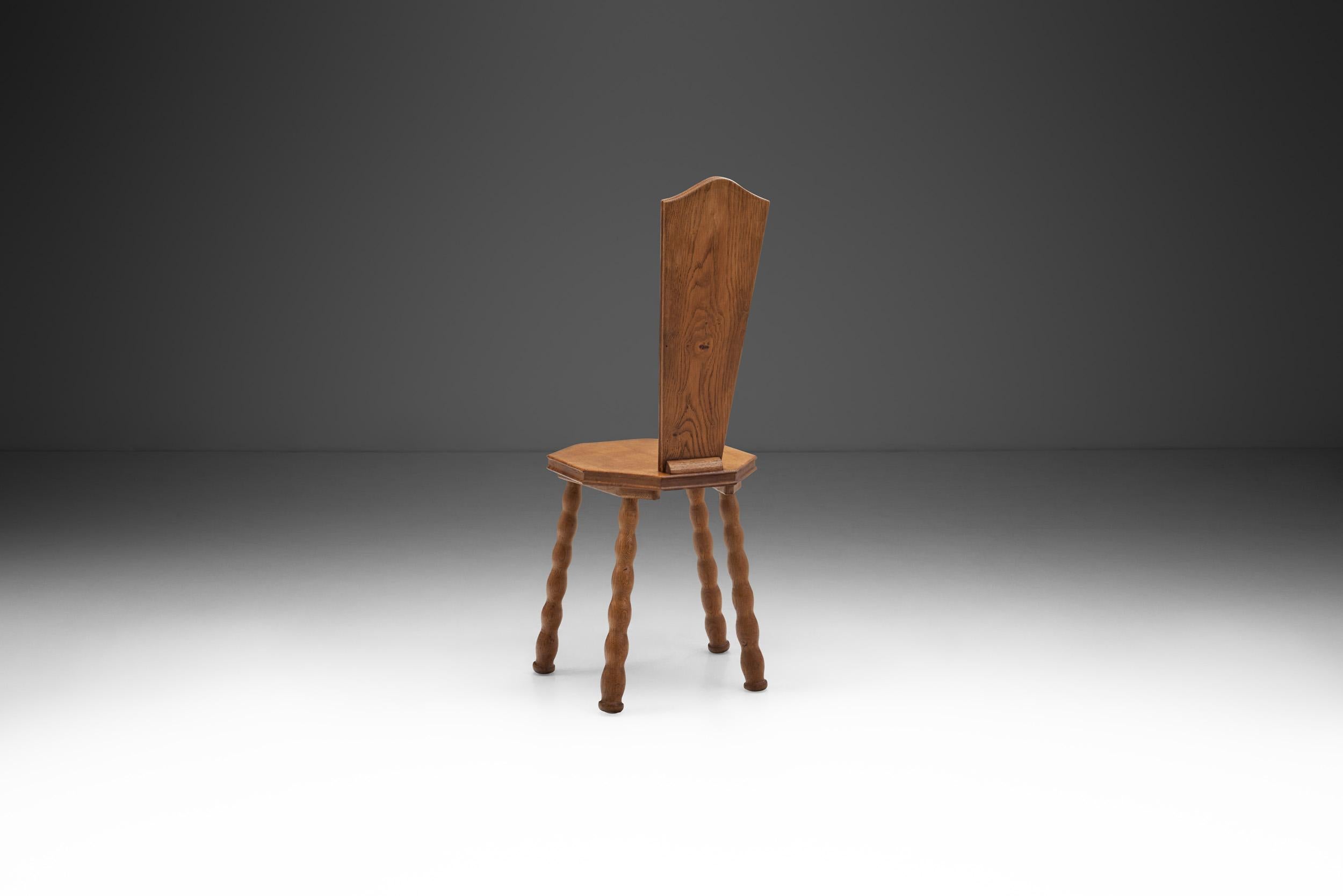 Wood Set of 4 Sculptural Patinated Oak Spinning Chairs, Europe ca early 20th century For Sale