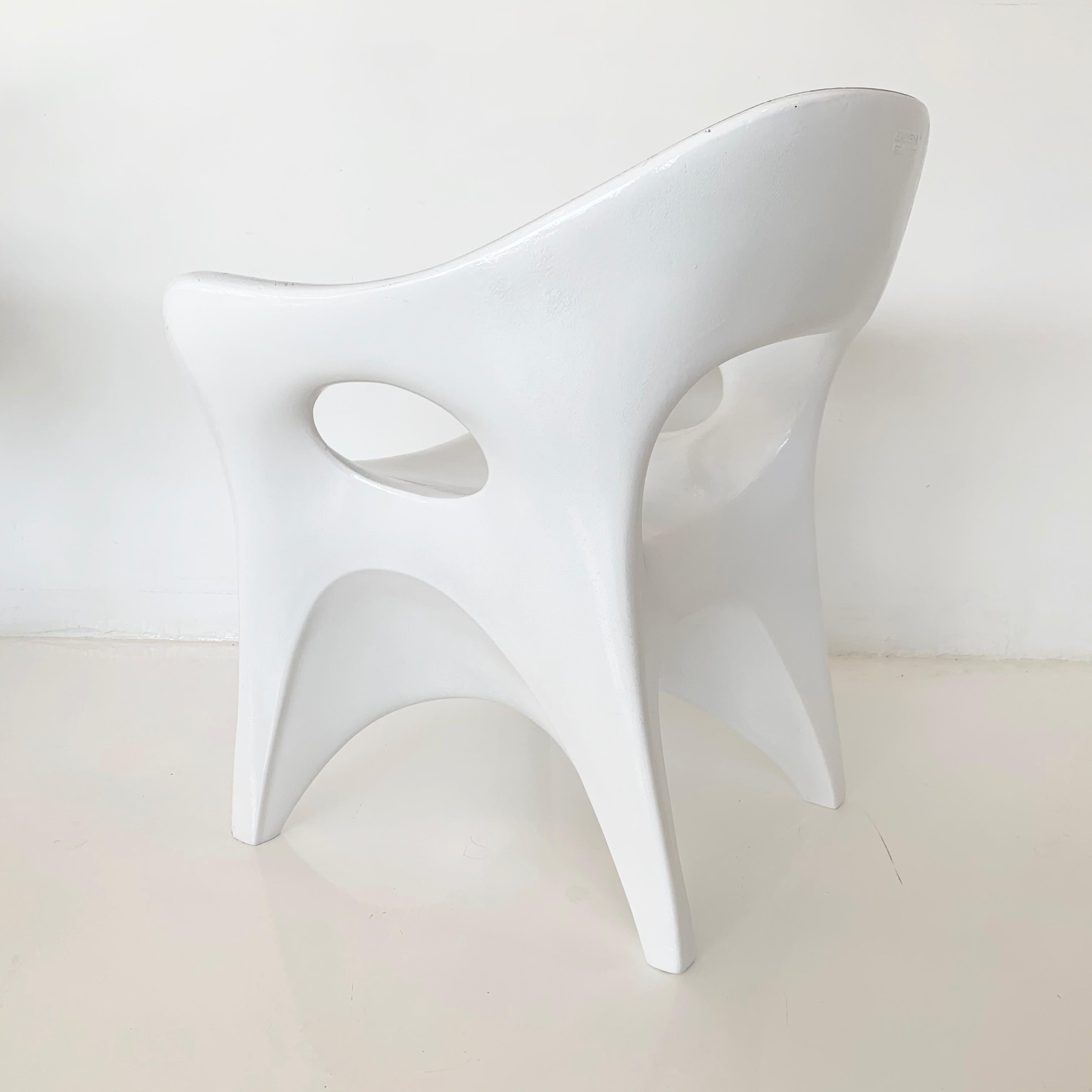 Mid-20th Century Set of 4 Sculptural Plastic Chairs by John Gale, 1963 For Sale