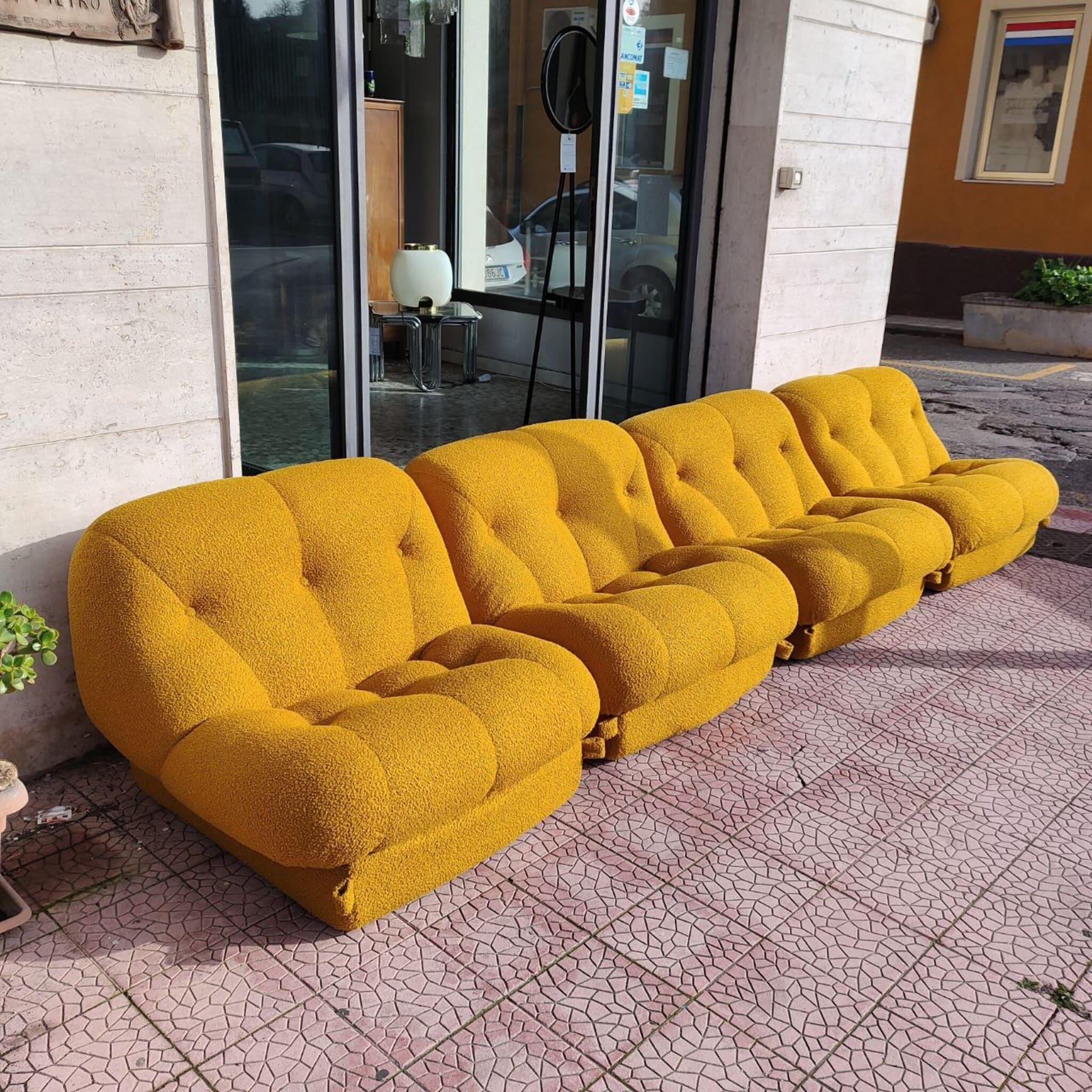 Mid-Century Modern Set of 4 seater modular sofa Rino Maturi for Mimo Padova Nuvolone, Italy 70s For Sale