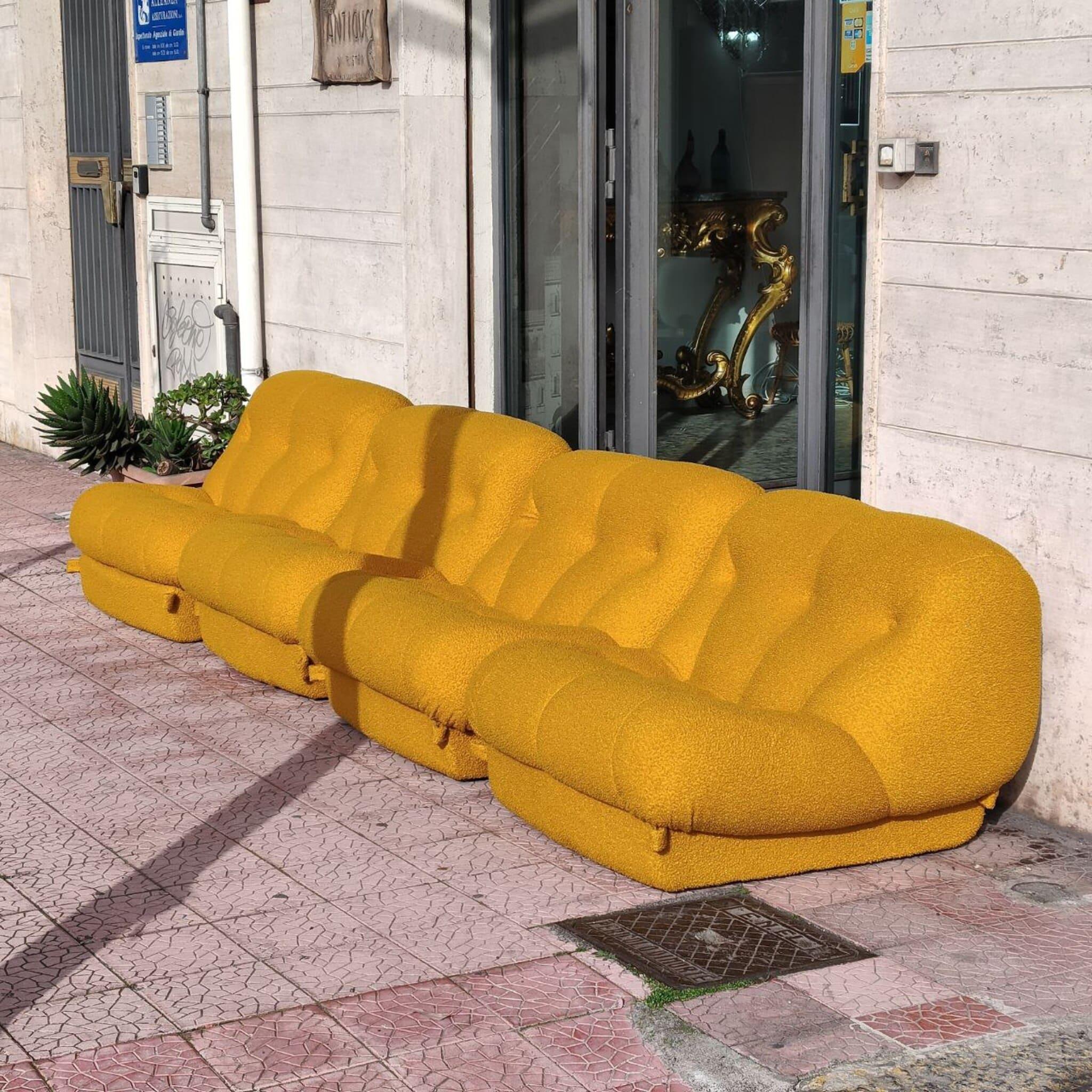 Late 20th Century Set of 4 seater modular sofa Rino Maturi for Mimo Padova Nuvolone, Italy 70s For Sale