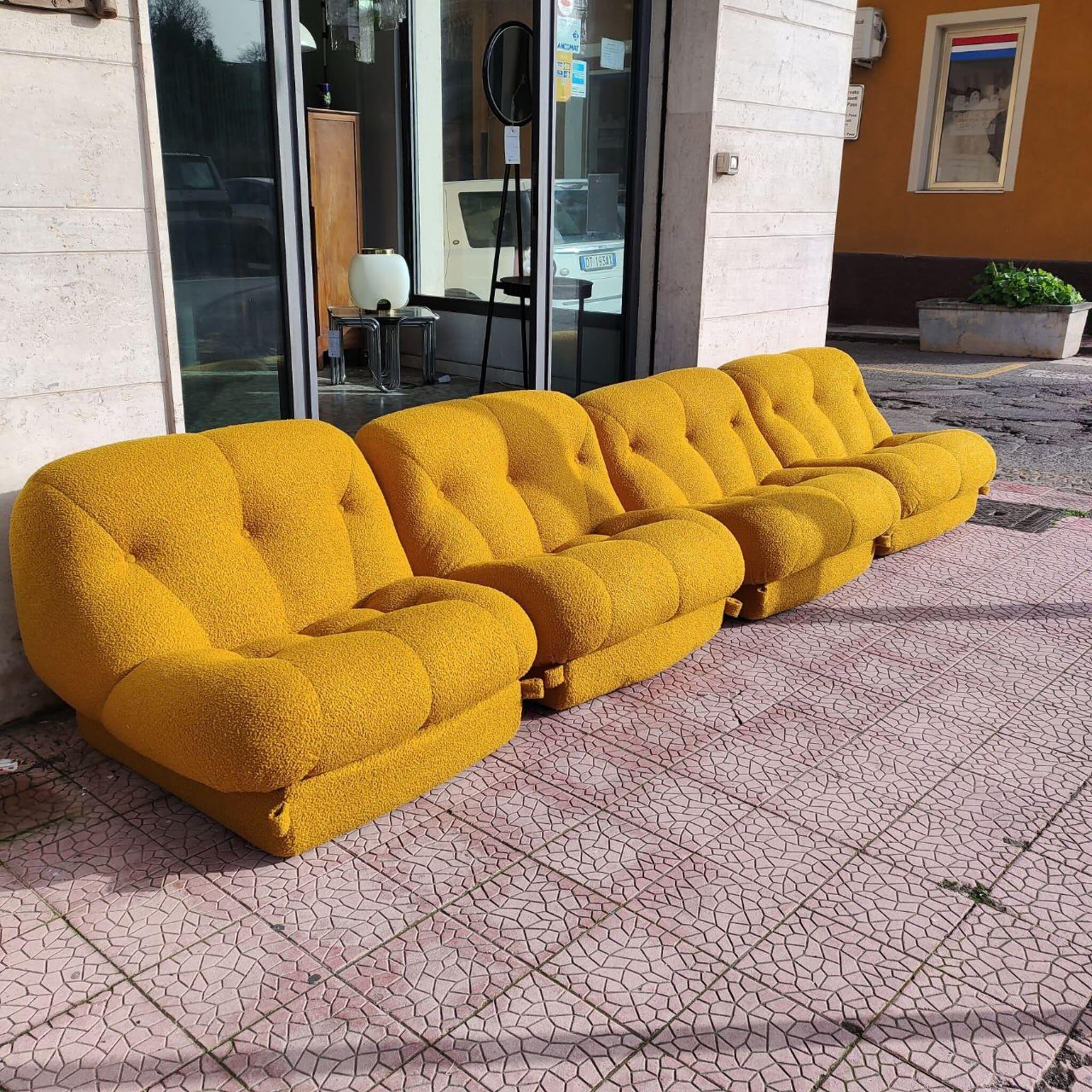 Fabric Set of 4 seater modular sofa Rino Maturi for Mimo Padova Nuvolone, Italy 70s For Sale