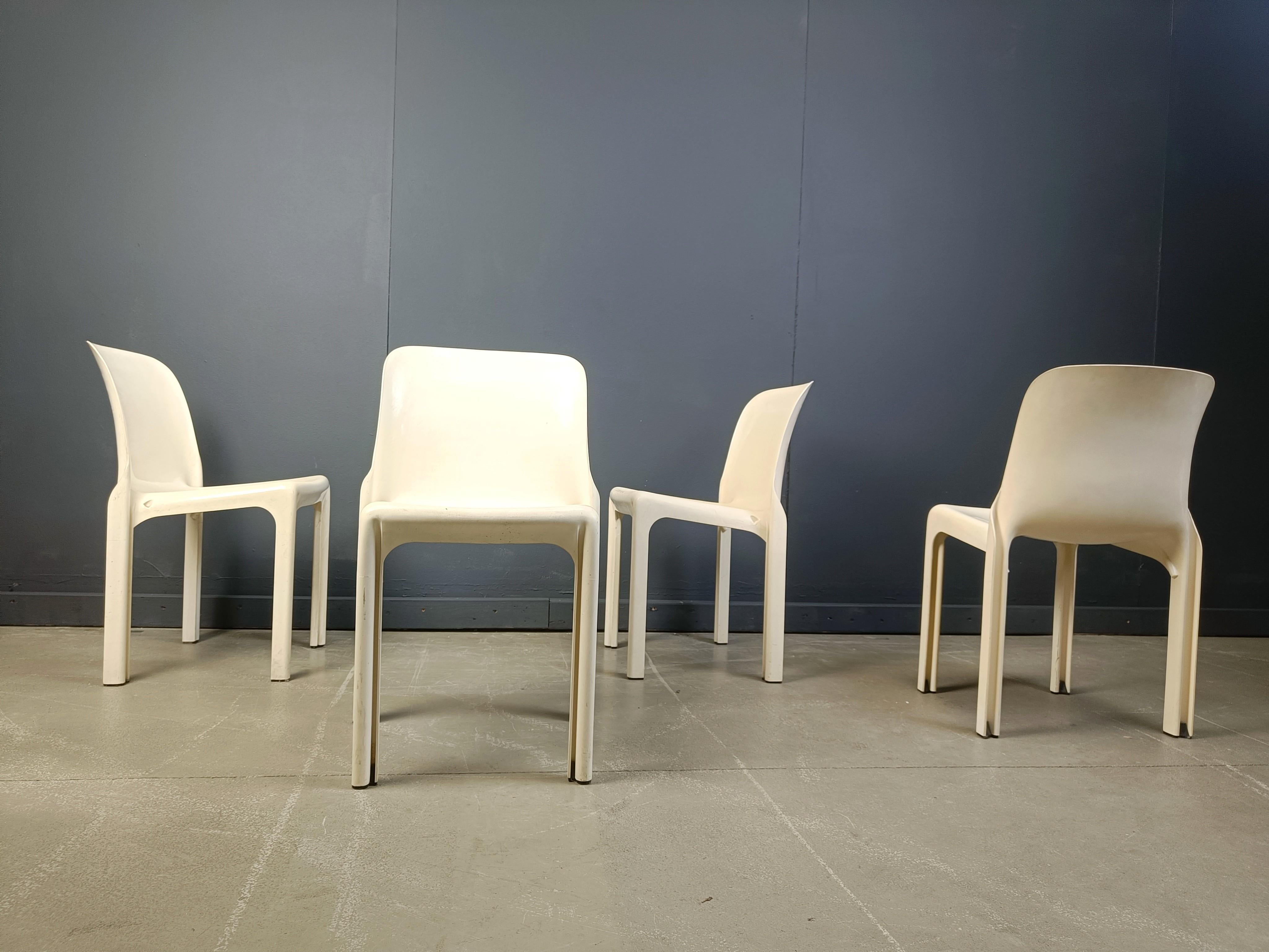 Set di 4 sedie da pranzo Selene di Vico Magistretti per Artemide, anni '70 In condizioni buone in vendita a Leuven, Vlaams Gewest