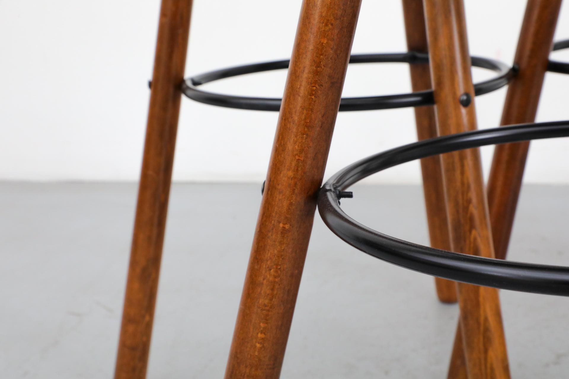 Ensemble de 4 tabourets de bar espagnols Marbella de style Sergio Rodrigues, par Confonorm en vente 1