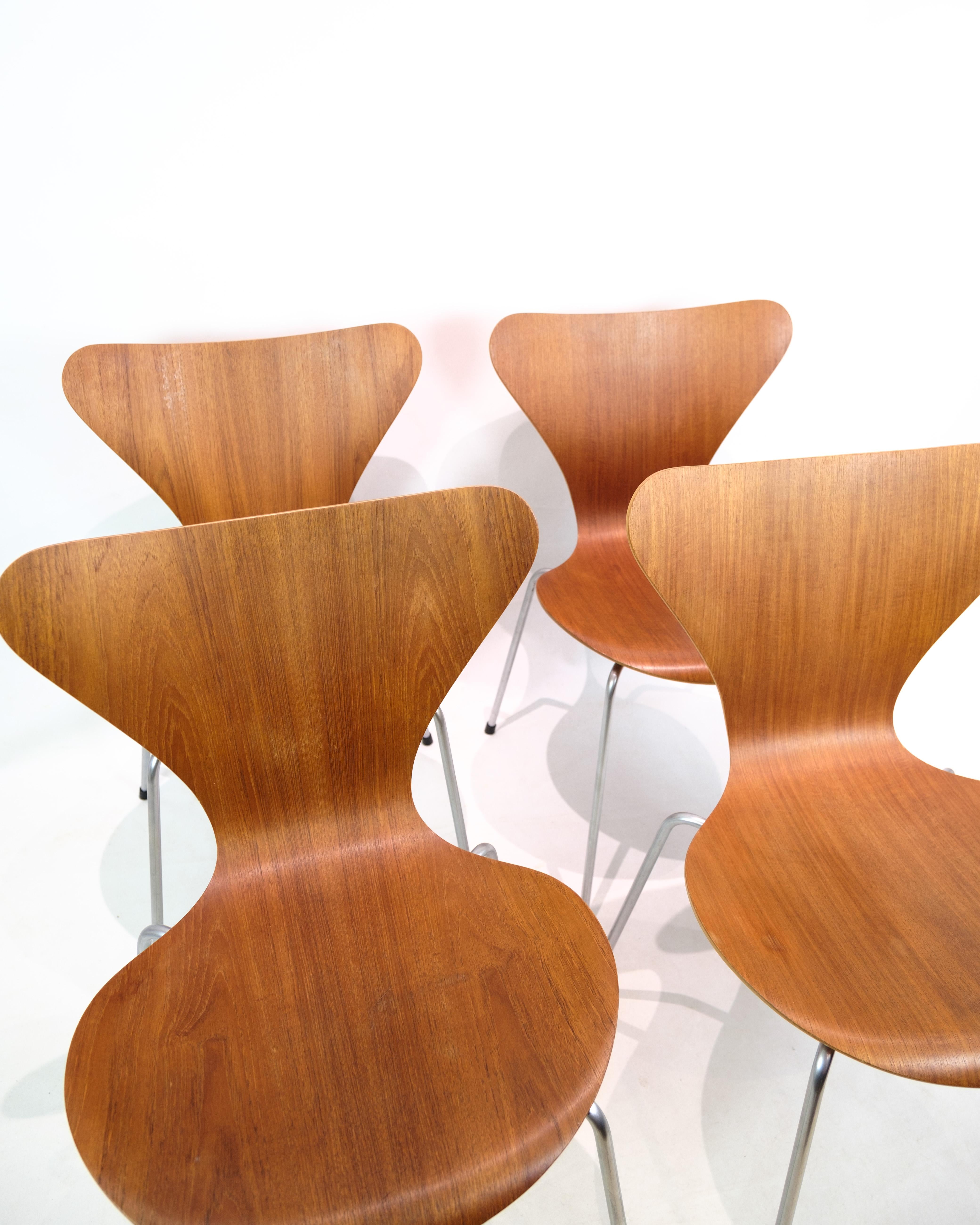 Set of 4 Seven Chairs In Teak wood by Arne Jacobsen and Fritz Hansen from 1960 For Sale 2