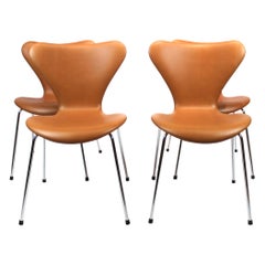 Satz von 4 sieben Stühlen, Modell 3107, von Arne Jacobsen und Fritz Hansen