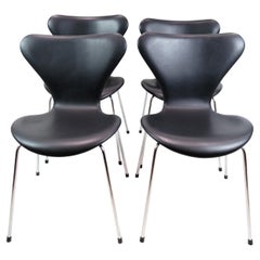 Set Of Four Series Seven Chairs Model 3107 In Black Leather By Arne Jacobsen
