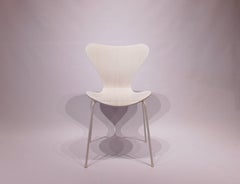 Set Of 4 Seven Chairs Model 3107 Made In White By Arne Jacobsen
