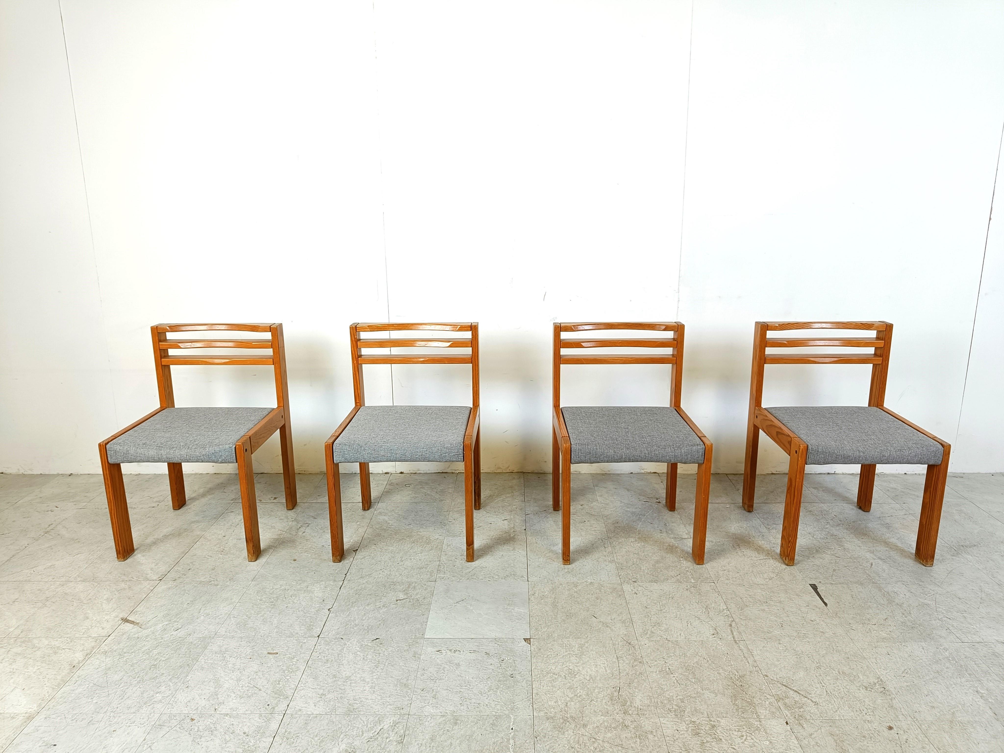 Mid-Century Modern Set of 4 SG 1200 dining chairs by Cees Braakman for Pastoe, 1970s  For Sale