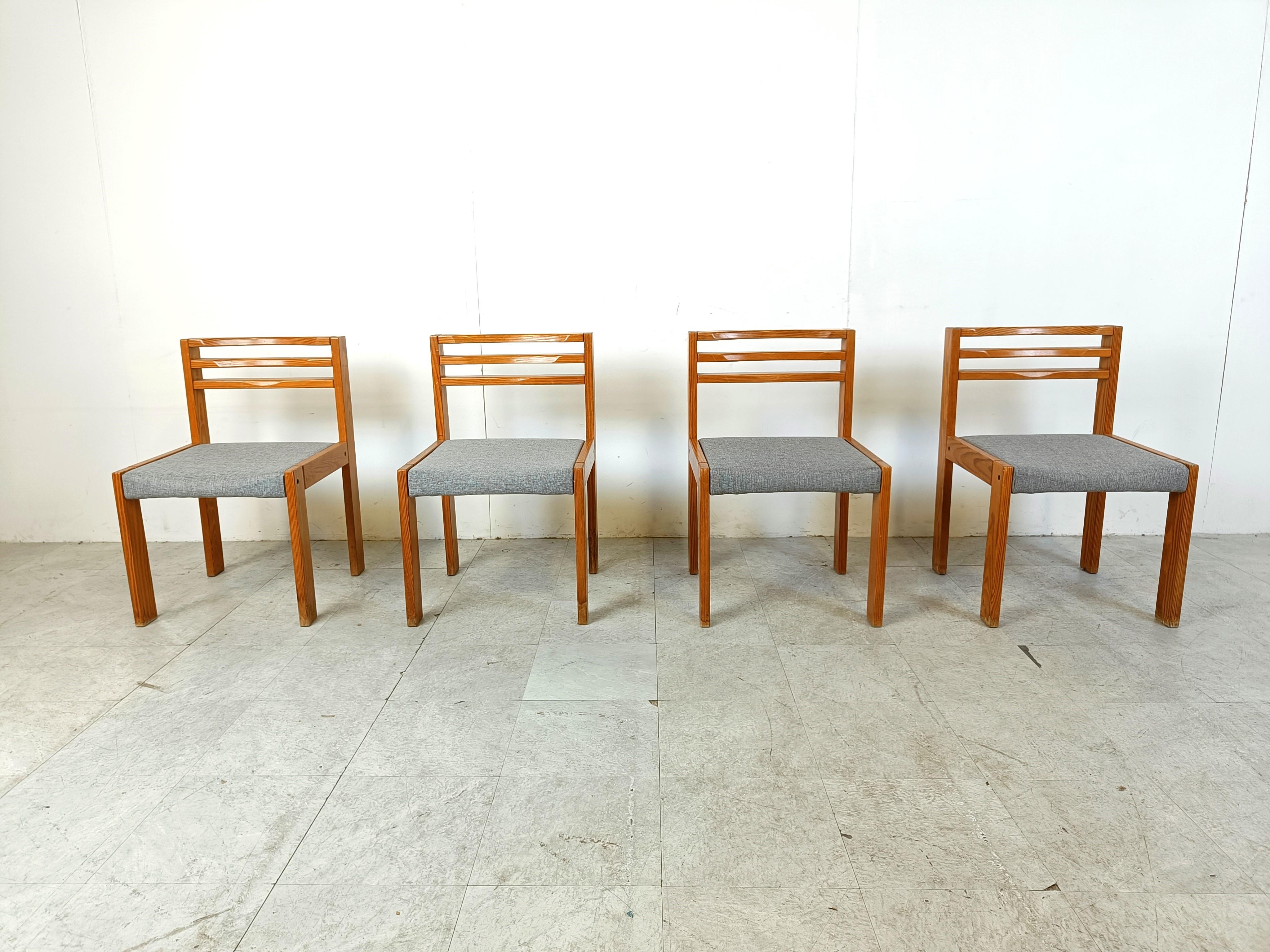 Dutch Set of 4 SG 1200 dining chairs by Cees Braakman for Pastoe, 1970s  For Sale