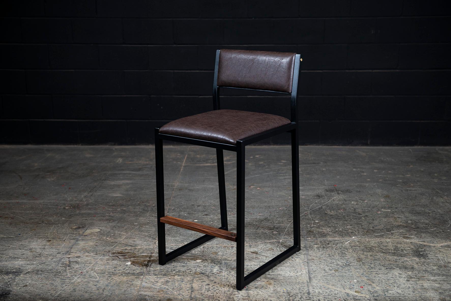 Canadian ''Set of 4'' Shaker Counter Stool by Ambrozia, Walnut, Aged Volvo Brown Vinyl For Sale