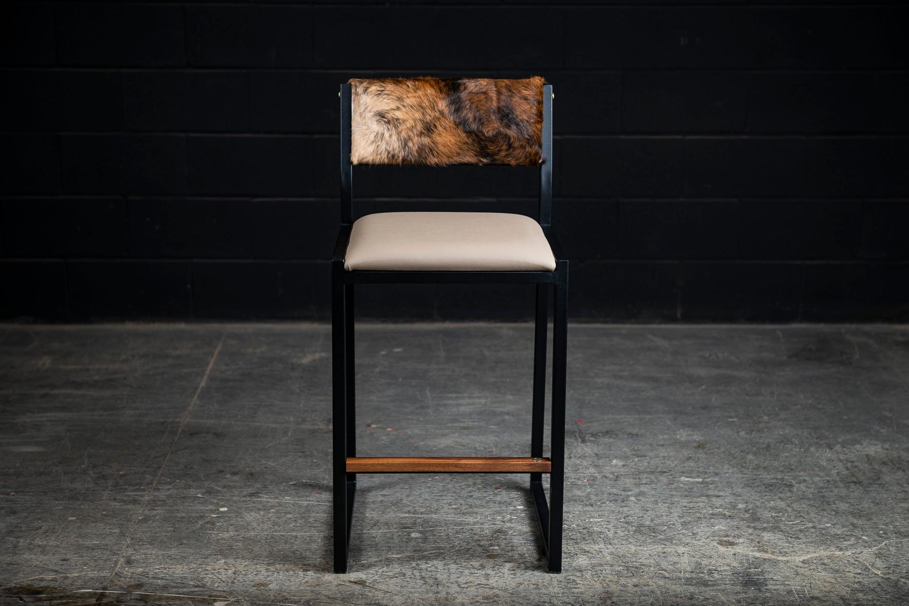 Hand-Crafted 4x Shaker Counter Stool Chair by Ambrozia, Walnut, Vinyl & Cowhide For Sale
