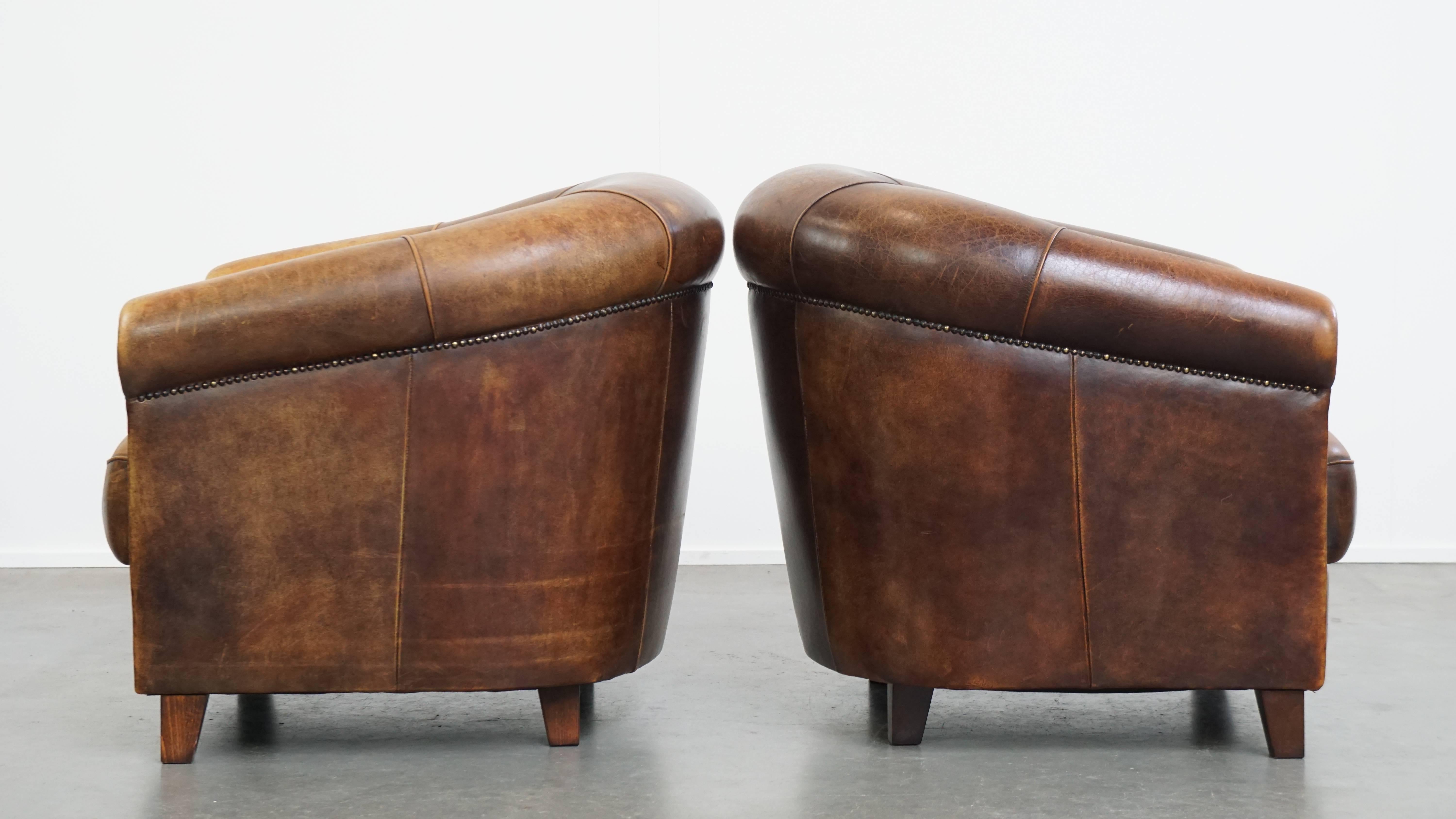 Ensemble de 4 fauteuils club en cuir de mouton État moyen - En vente à Harderwijk, NL