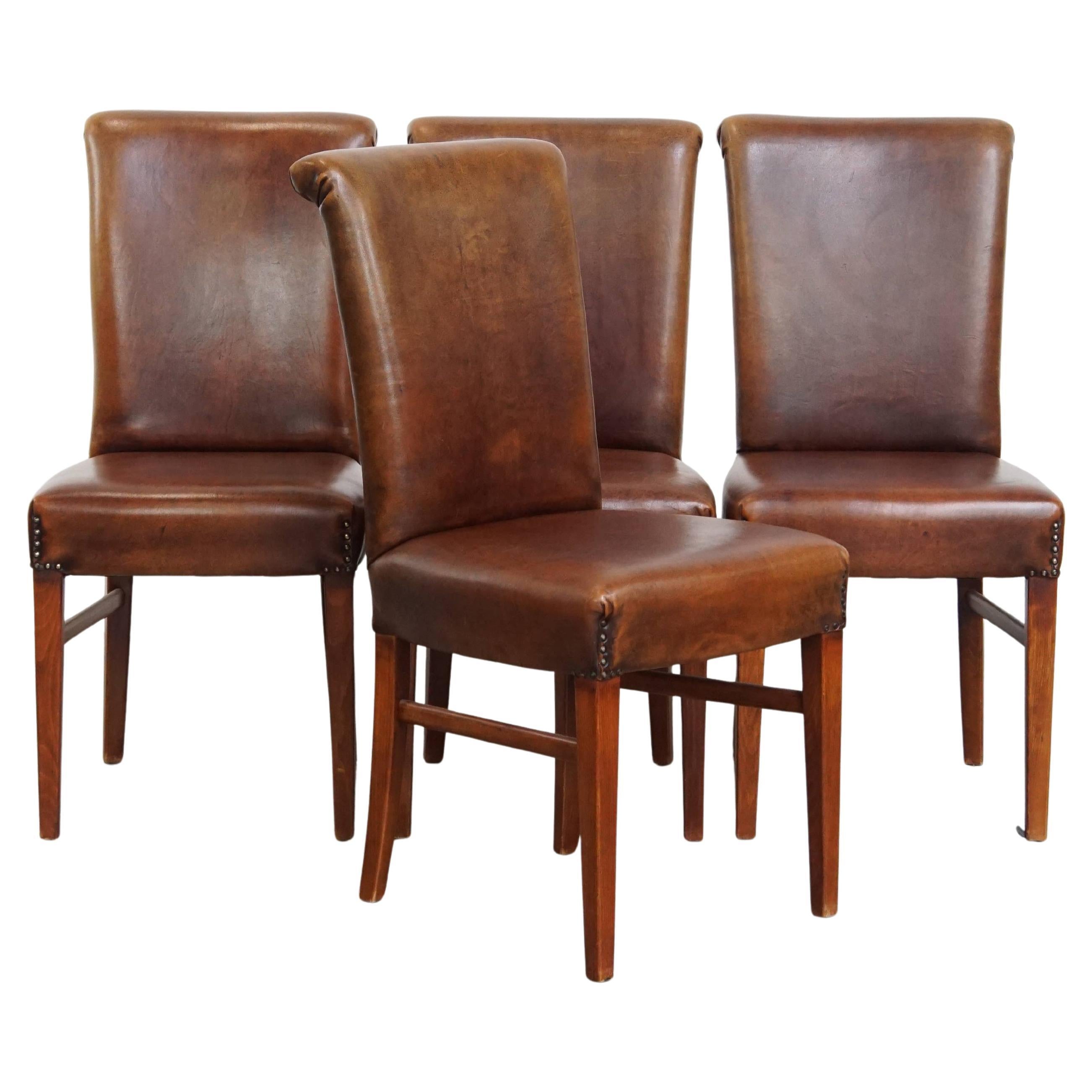 Set di 4 sedie da pranzo in pelle di pecora