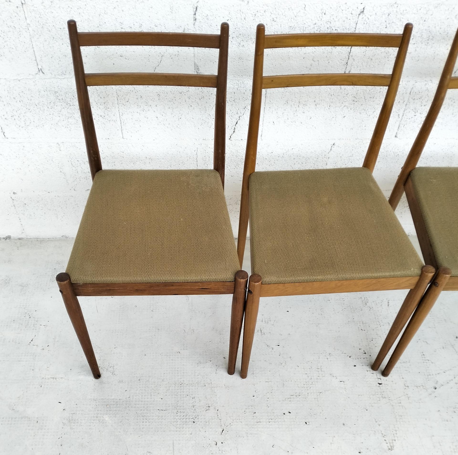 Tissu Ensemble de 4 chaises d'appoint attribuées à Gio Ponti pour Reguitti 50's en vente