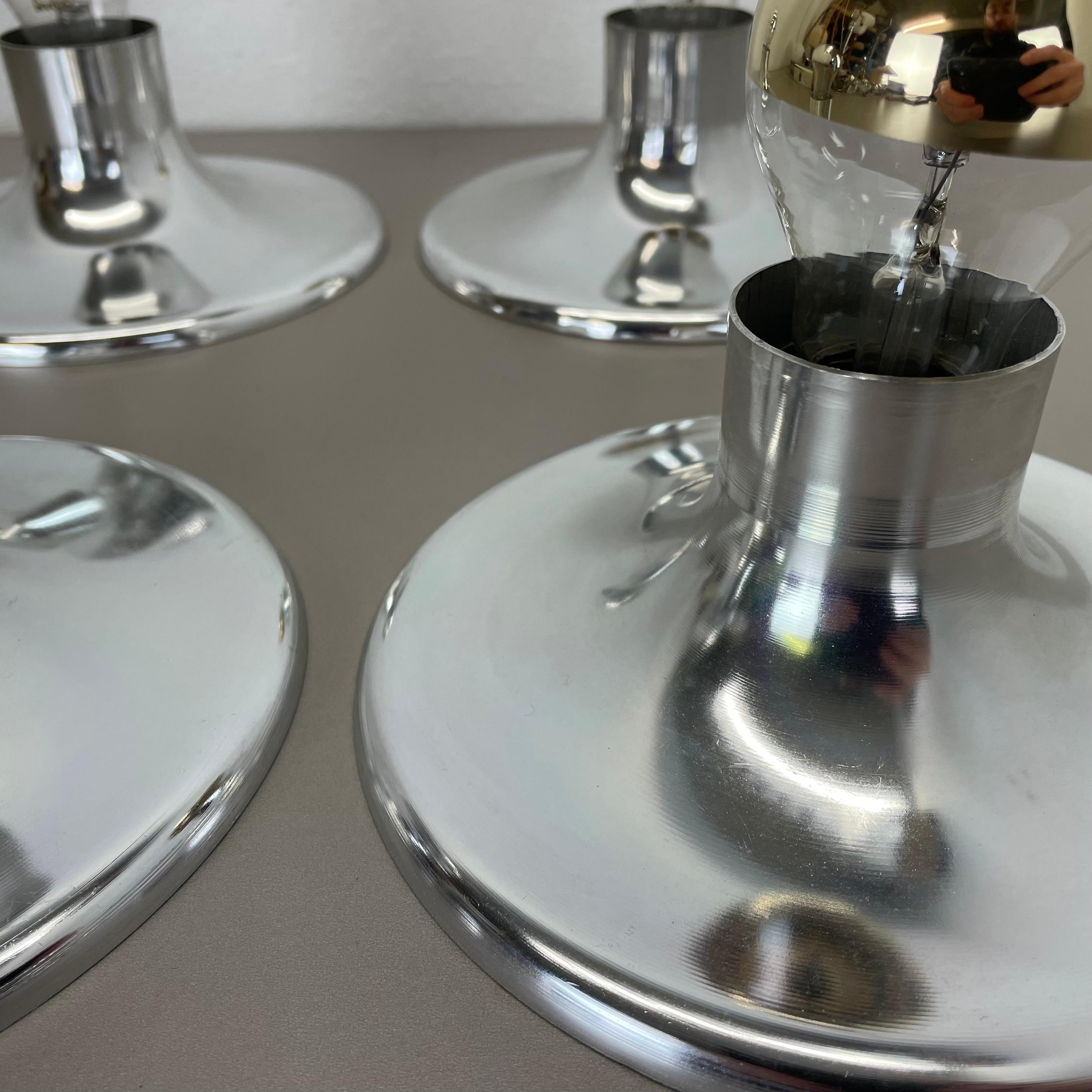 Satz von 4 silbernen Charlotte Perriand Style Disc Wall Lights, Deutschland 1970er im Angebot 5