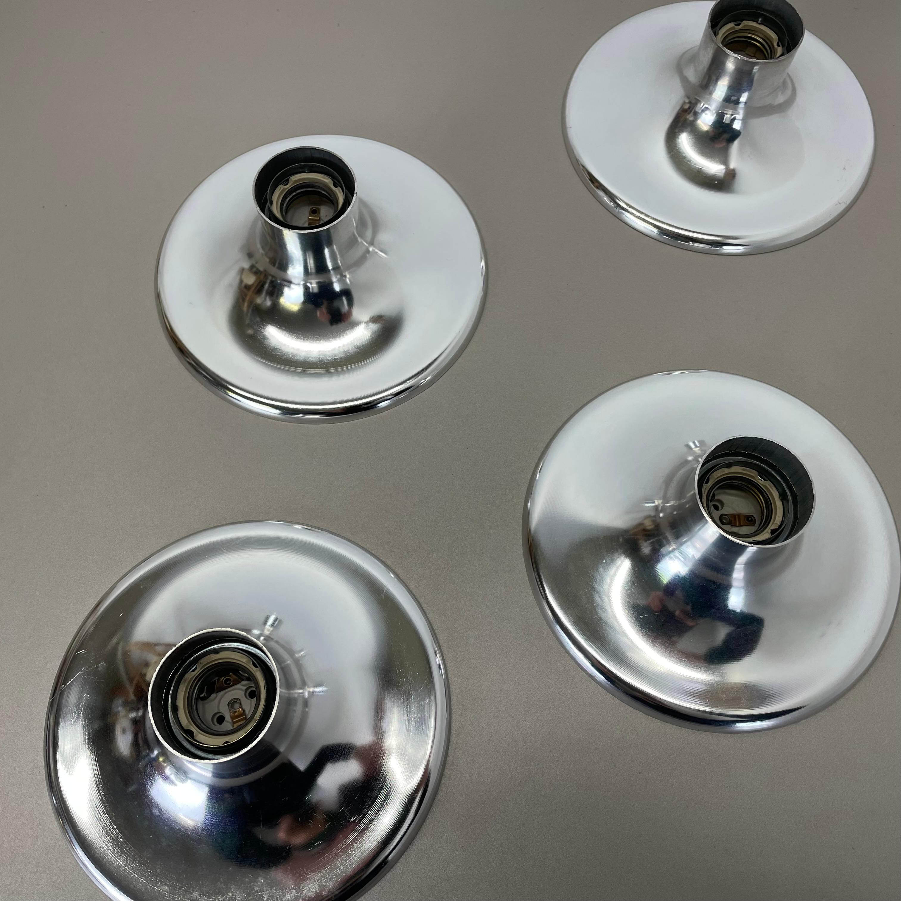 Satz von 4 silbernen Charlotte Perriand Style Disc Wall Lights, Deutschland 1970er im Angebot 12