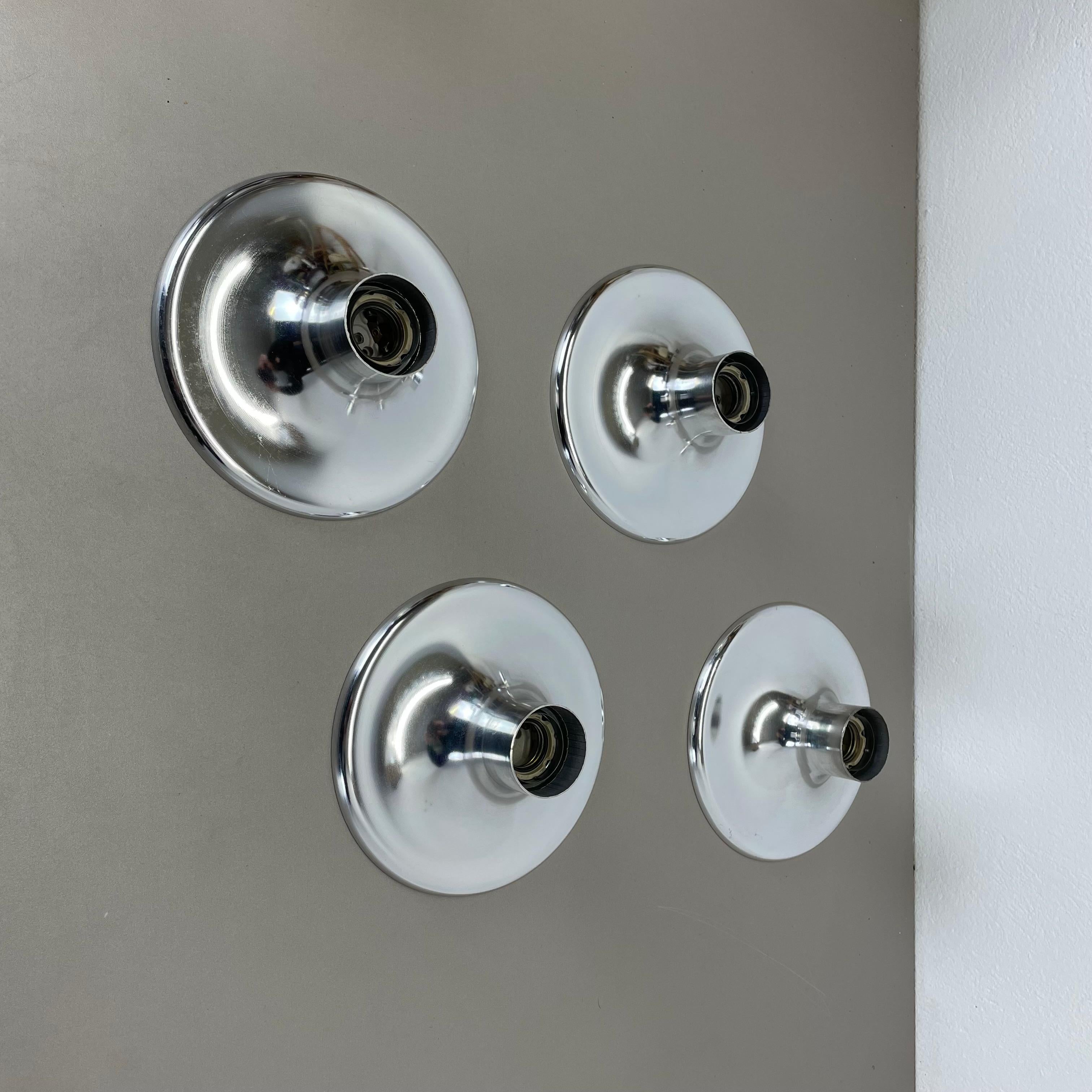 Satz von 4 silbernen Charlotte Perriand Style Disc Wall Lights, Deutschland 1970er (20. Jahrhundert) im Angebot