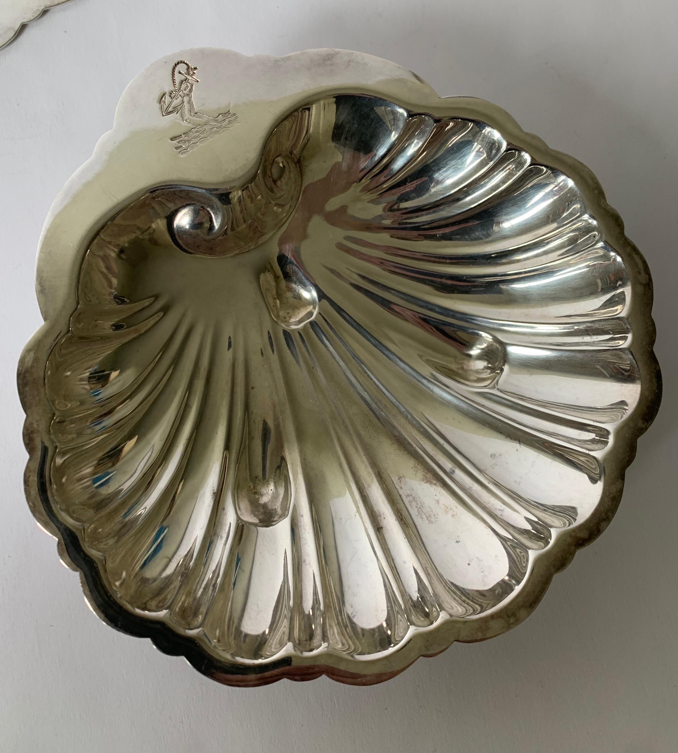 Late 20th Century Set of 4 Silver Plated Shell Candy Dishes For Sale