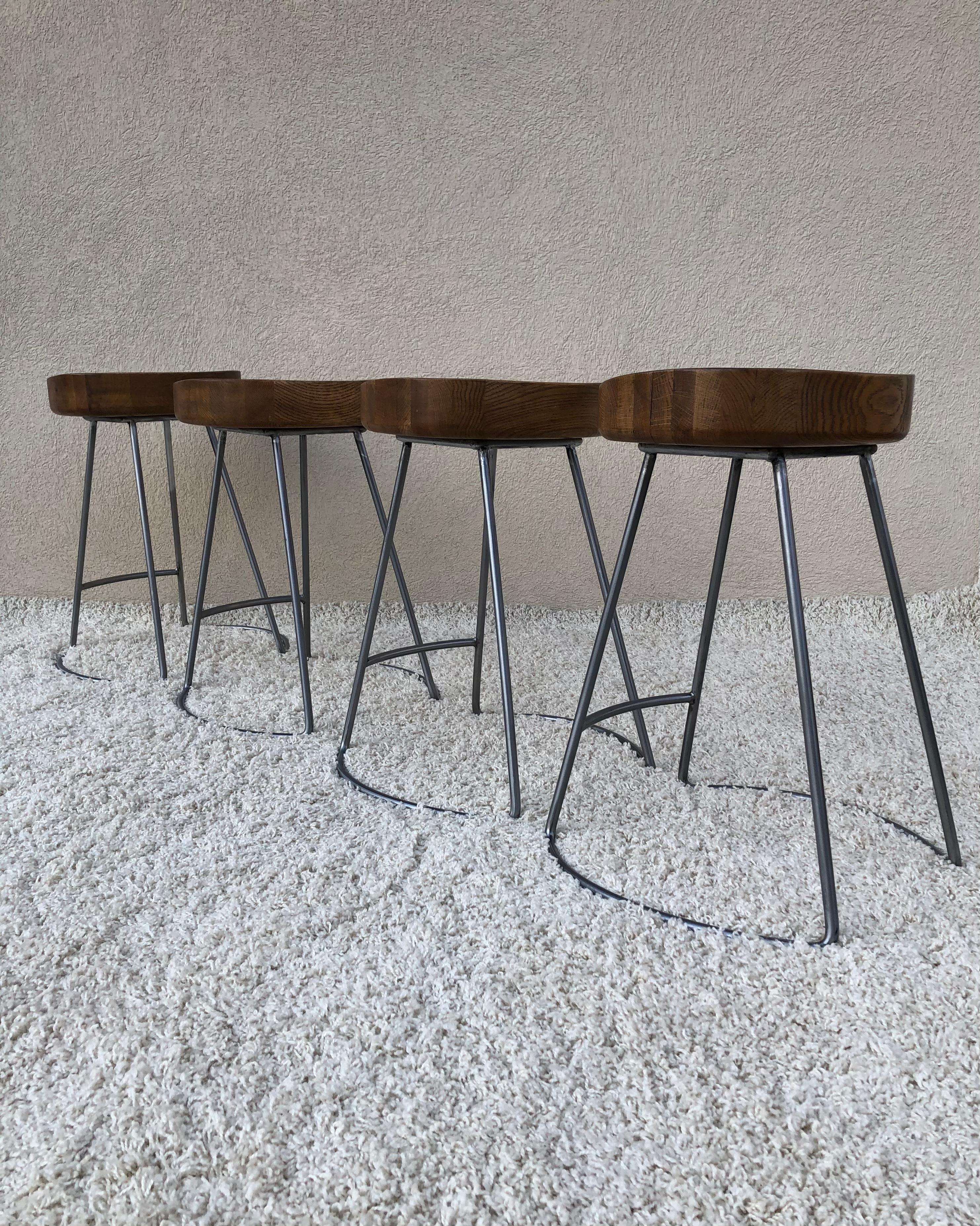 Lacquered Set of 4 Silver Steel Polish Finish to Bases Solid Oak Top Counter Stools For Sale