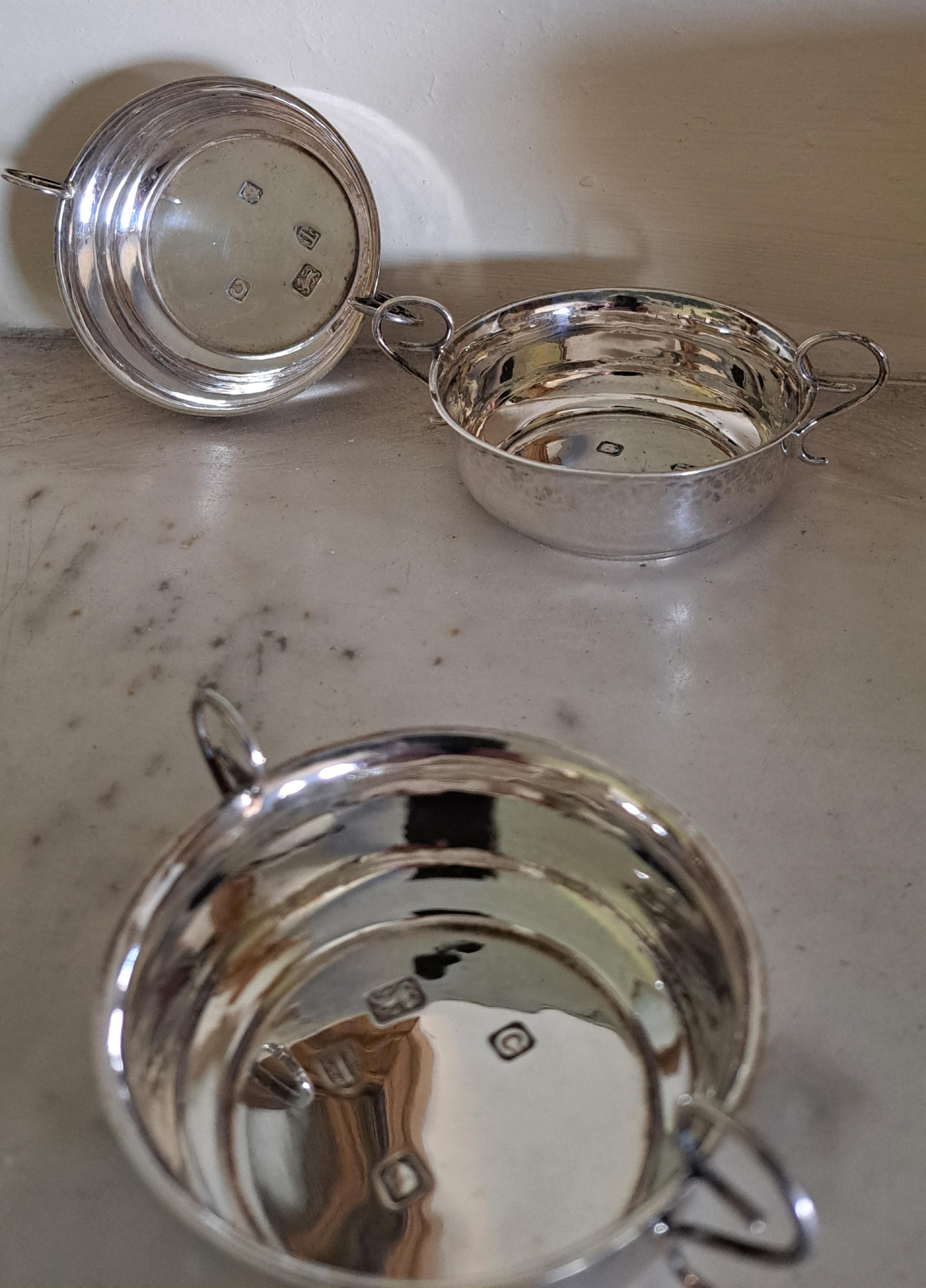 Inglese set di 4 pezzi in argento  degustatori di vino George V.I.I. in vendita