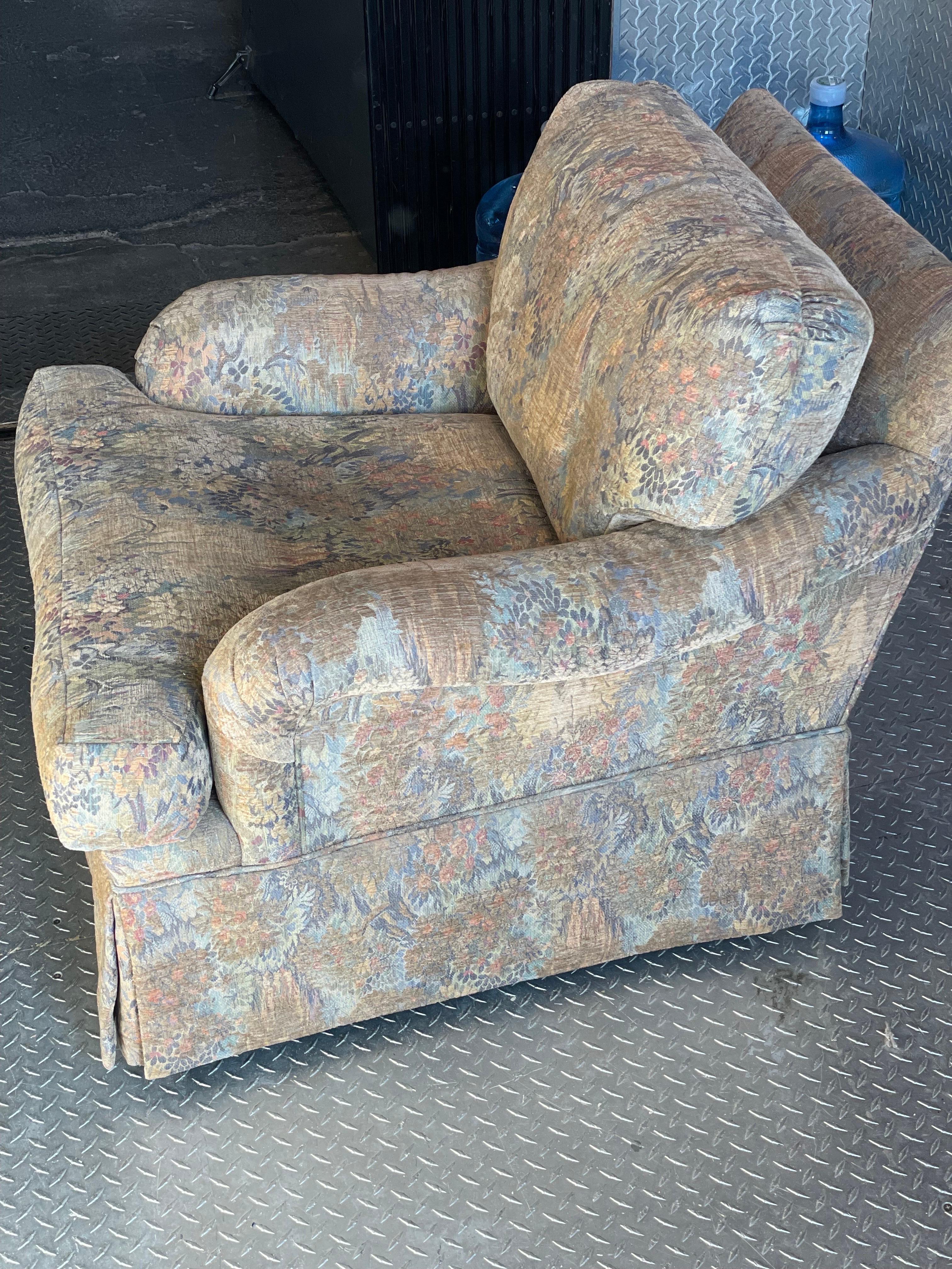 Set of 4 Skirted Bridgewater Style Club Chairs 2