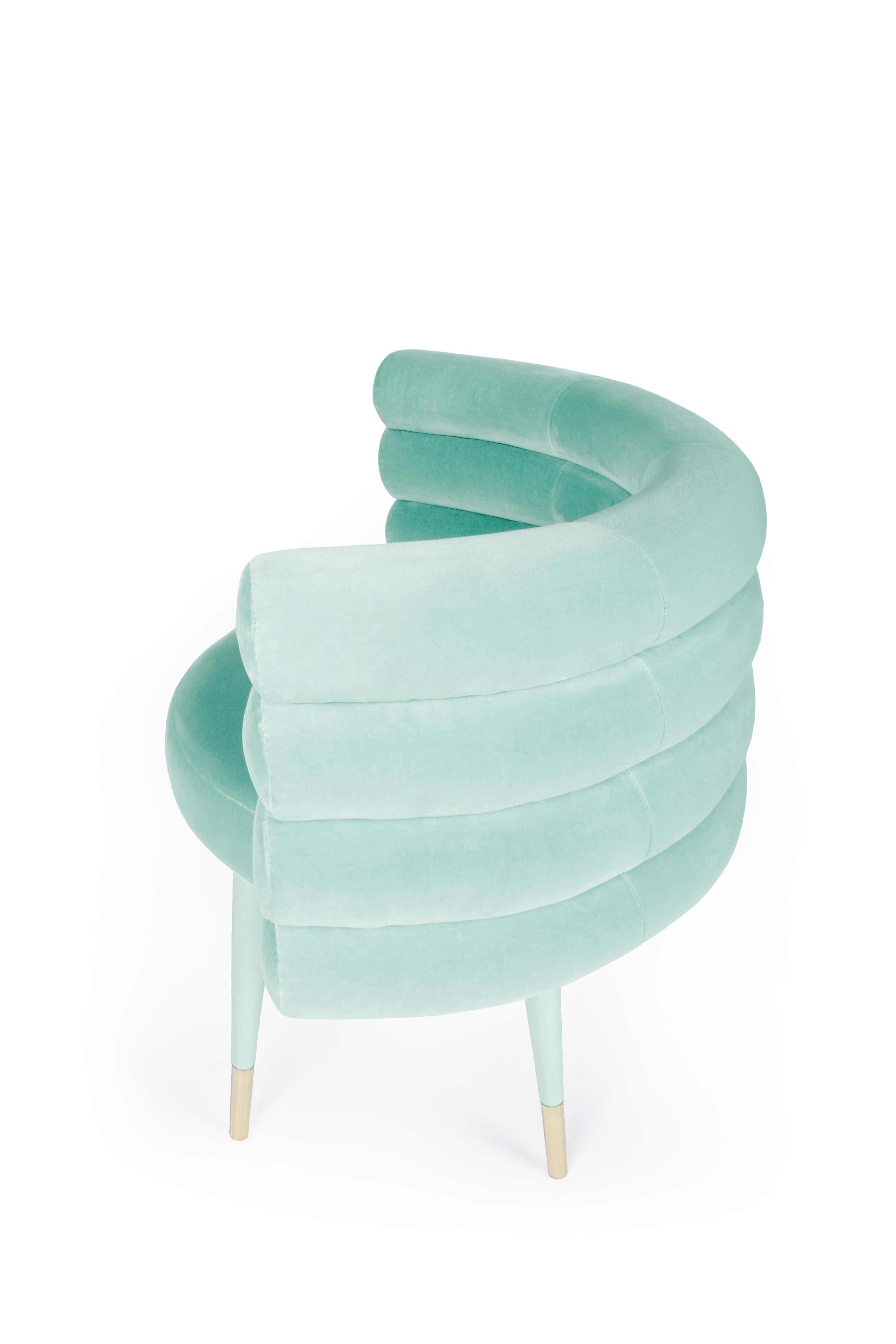 Satz von 4 Himmelblauen Marshmallow-Esszimmerstühlen, Royal Stranger im Angebot 4