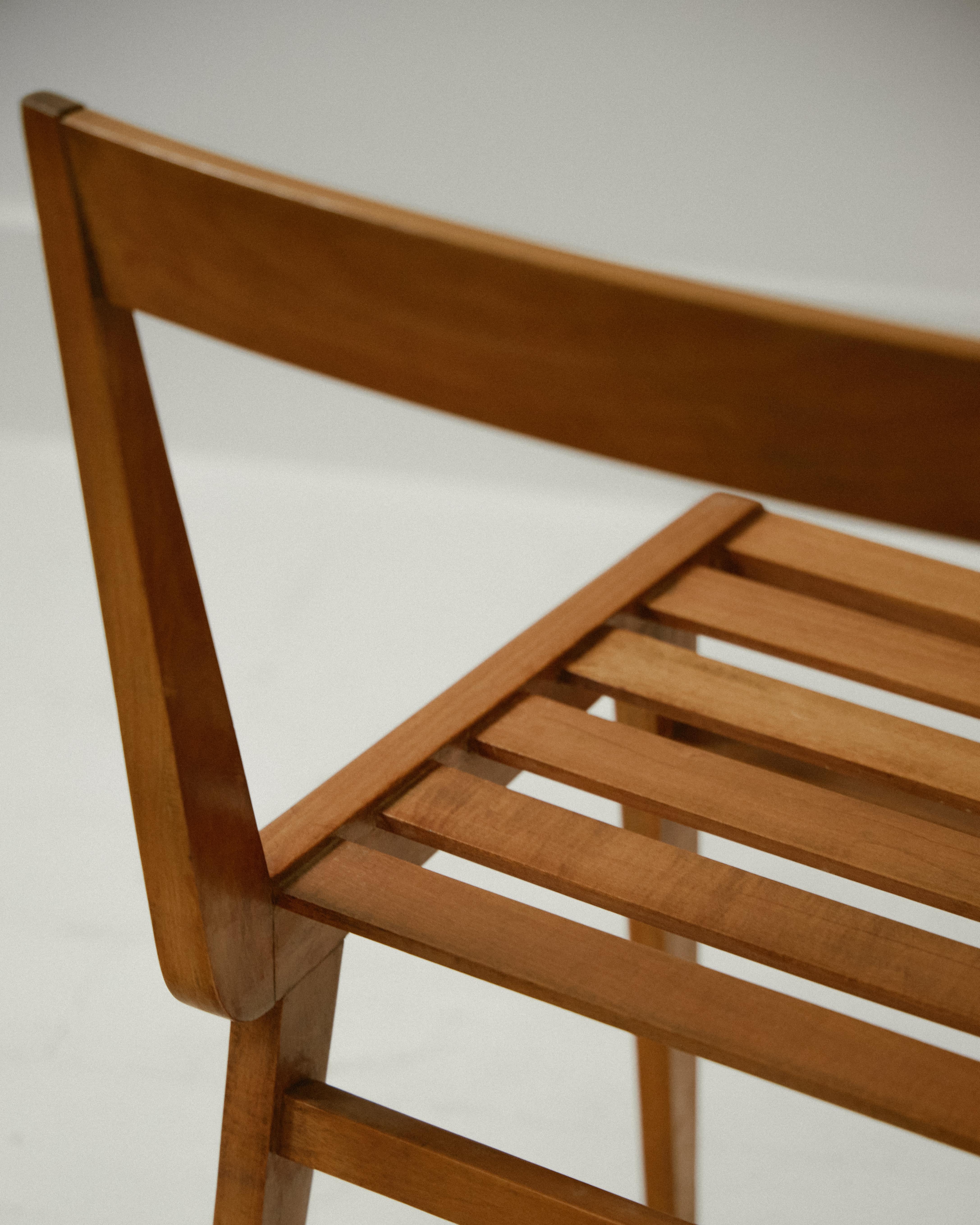 Mid-Century Modern Ensemble de 4 chaises de salle à manger à lattes de Joaquim Tenreiro en vente