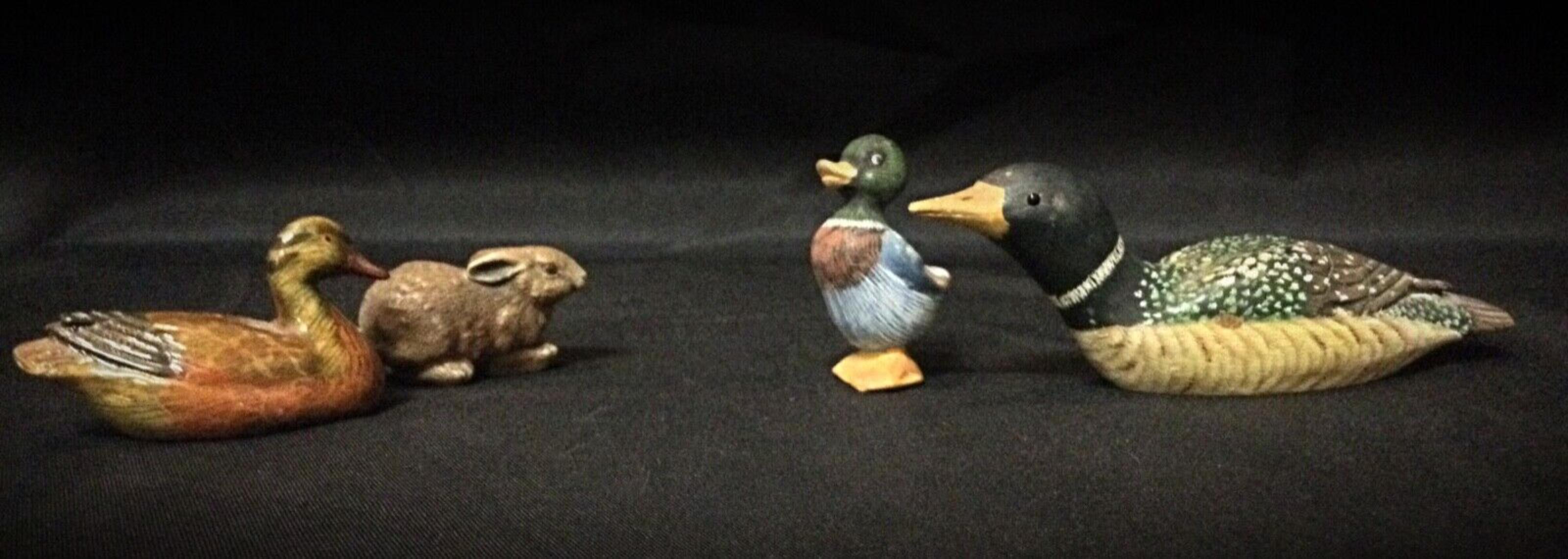 Français Ensemble de 4 petites figurines d'animaux - Statuettes de canards et de lapins - 2Y30 en vente