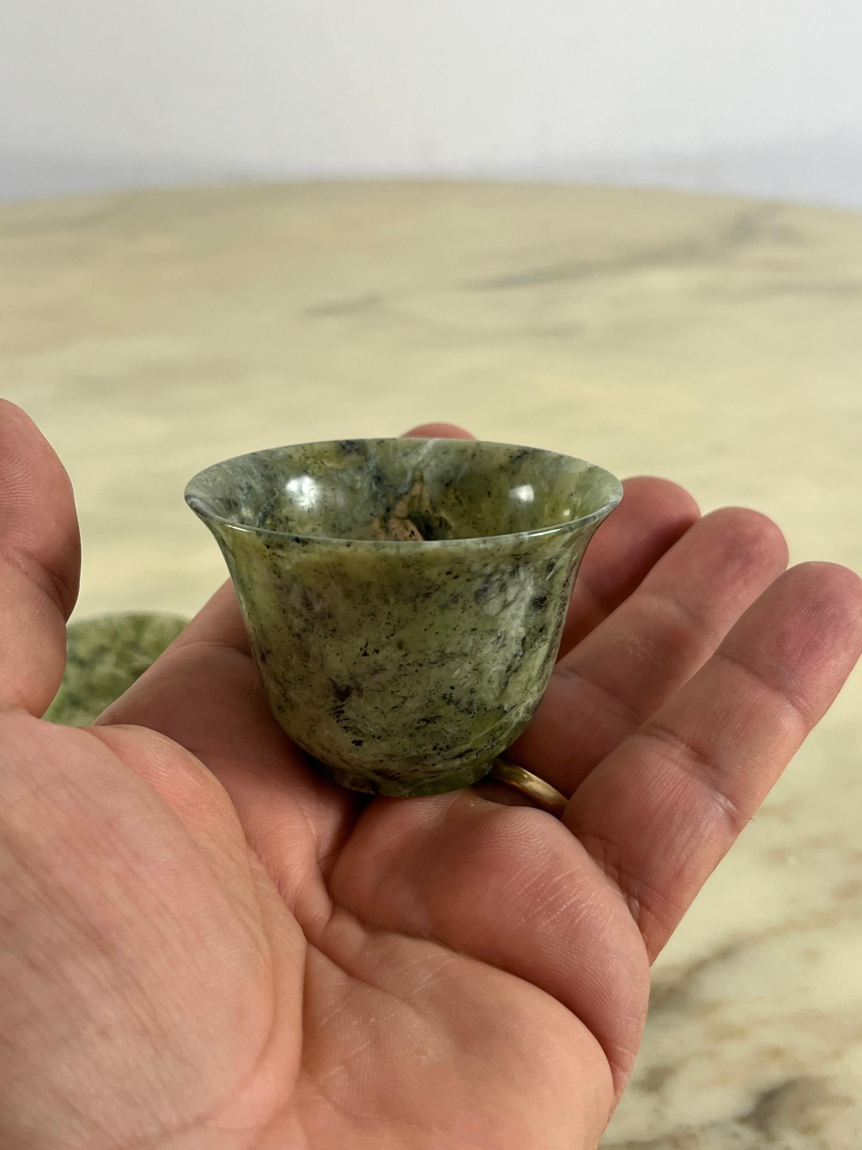 Ensemble de 4 petites coupes chinoises en jade 1930 en vente 2