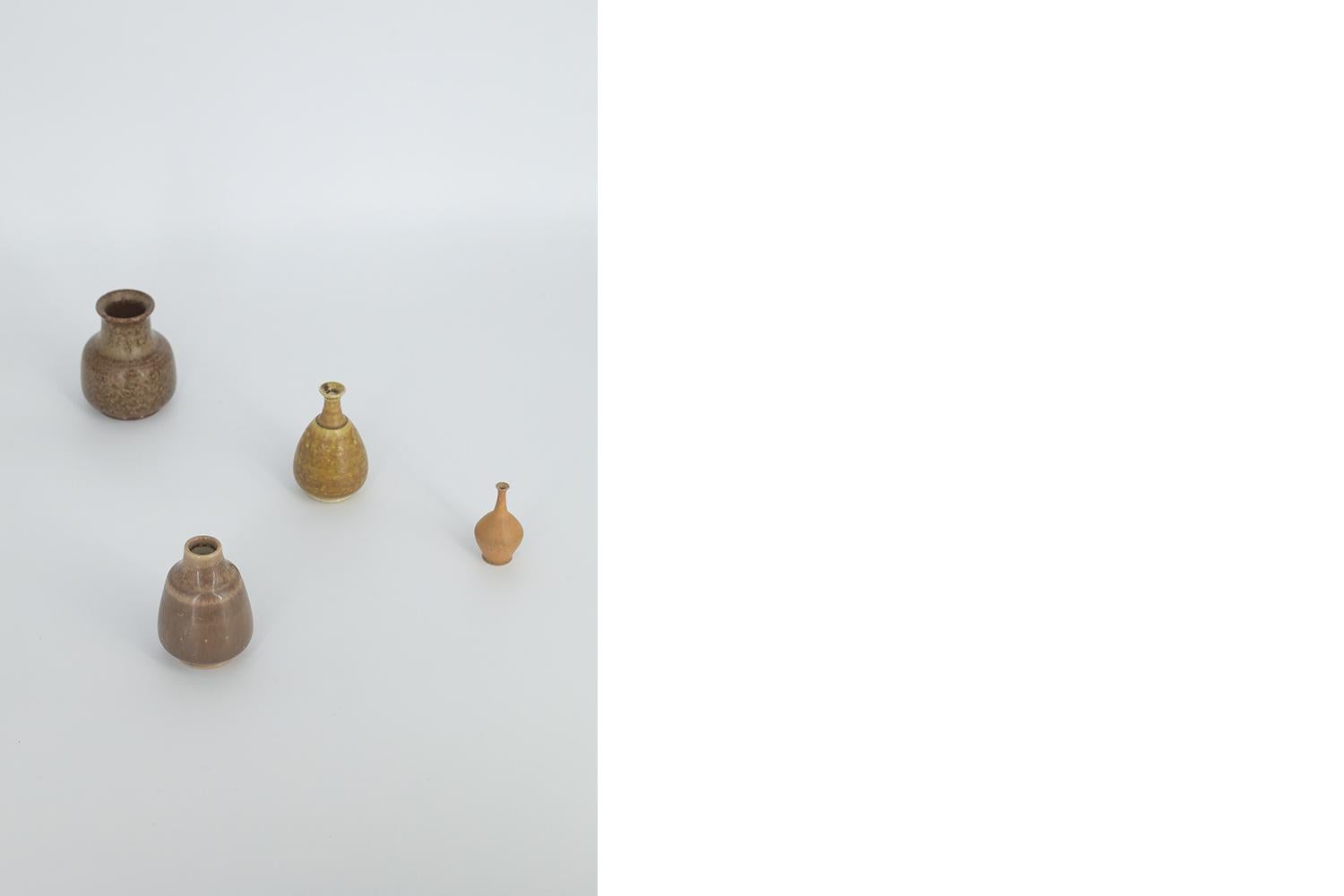 Lot de 4 petits vases en grès brun de collection The Moderns MODERNITY en vente 1