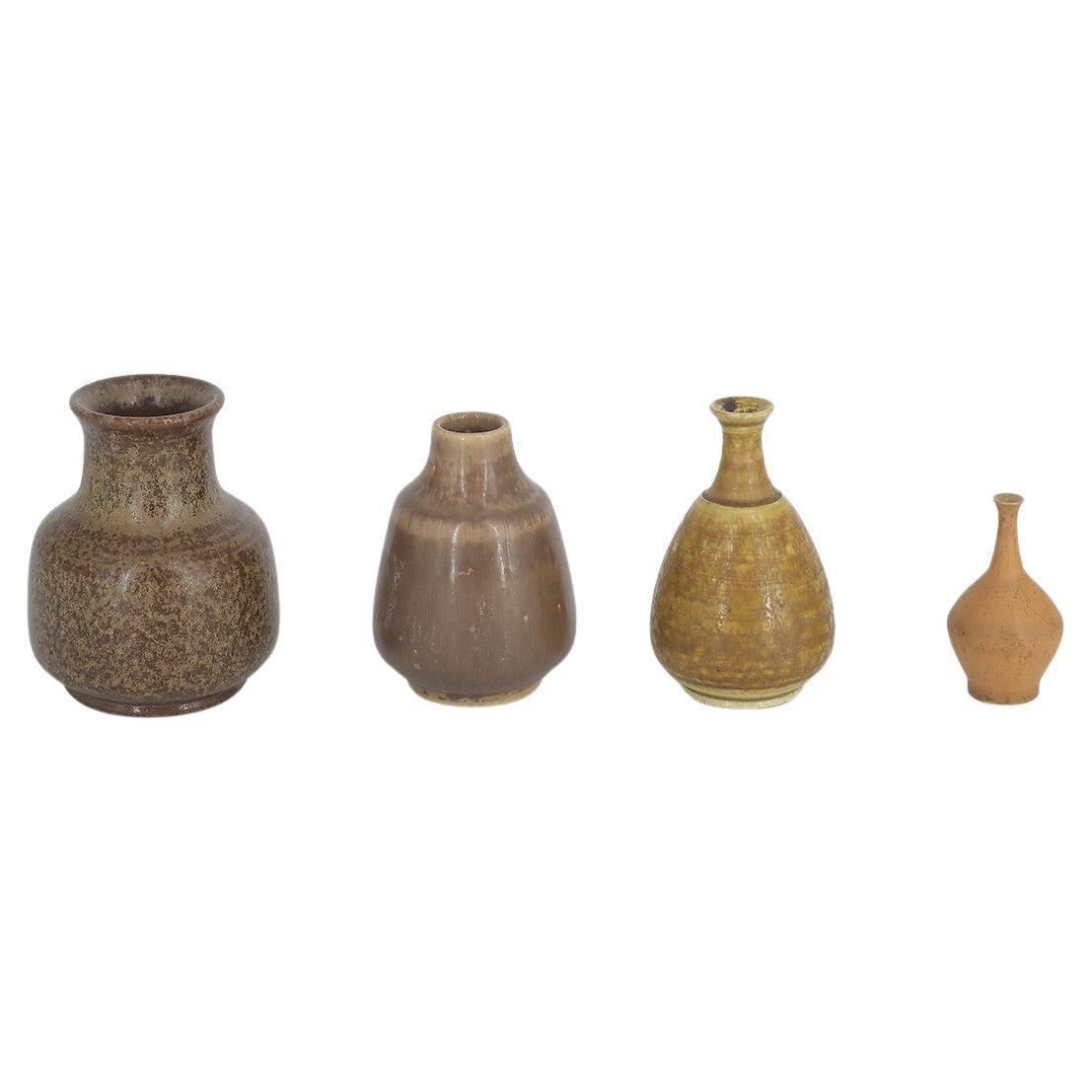 Lot de 4 petits vases en grès brun de collection The Moderns MODERNITY en vente