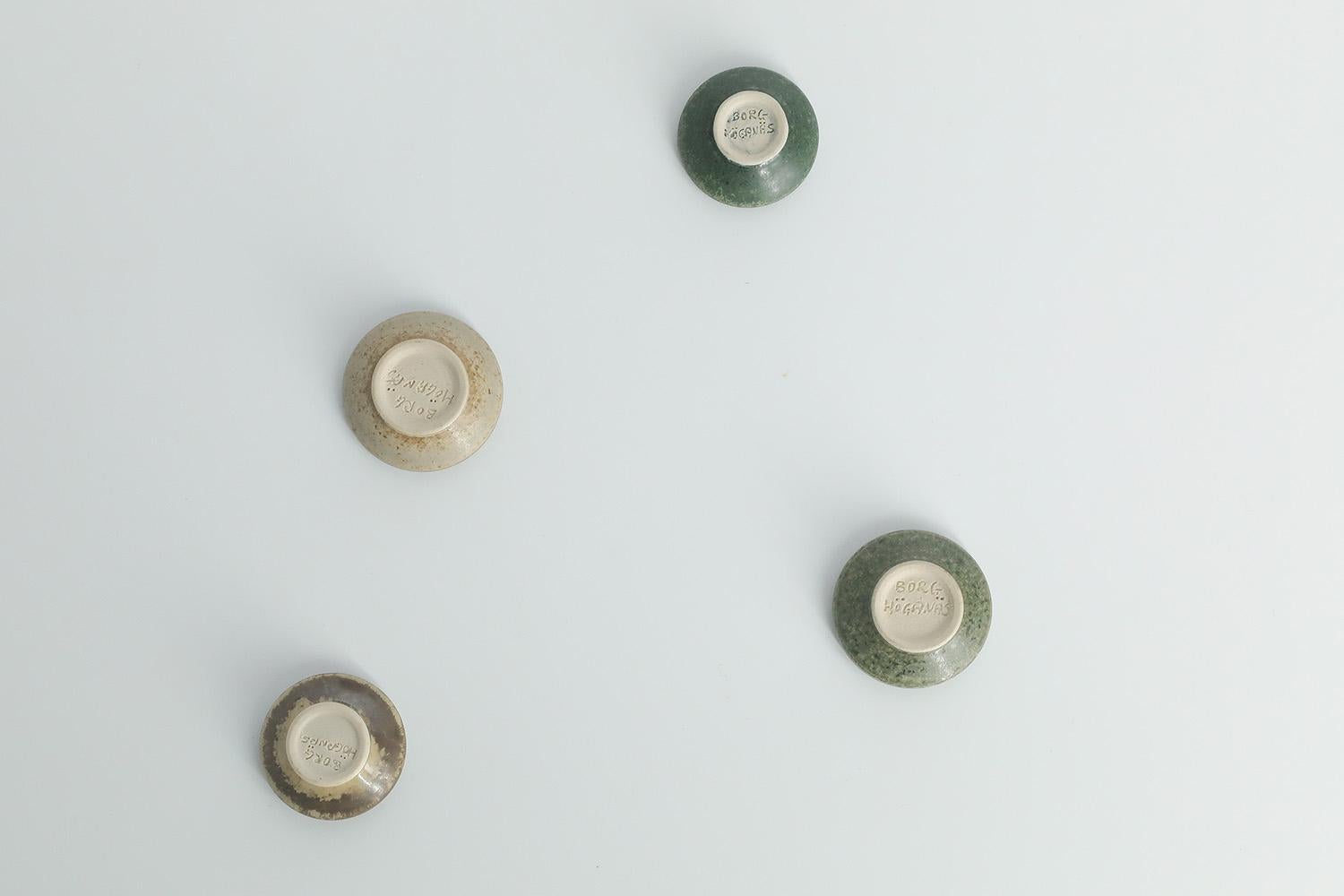 Set di 4 piccole ciotole in gres marrone da collezione del MidCentury The Modern Scandinavian in vendita 1