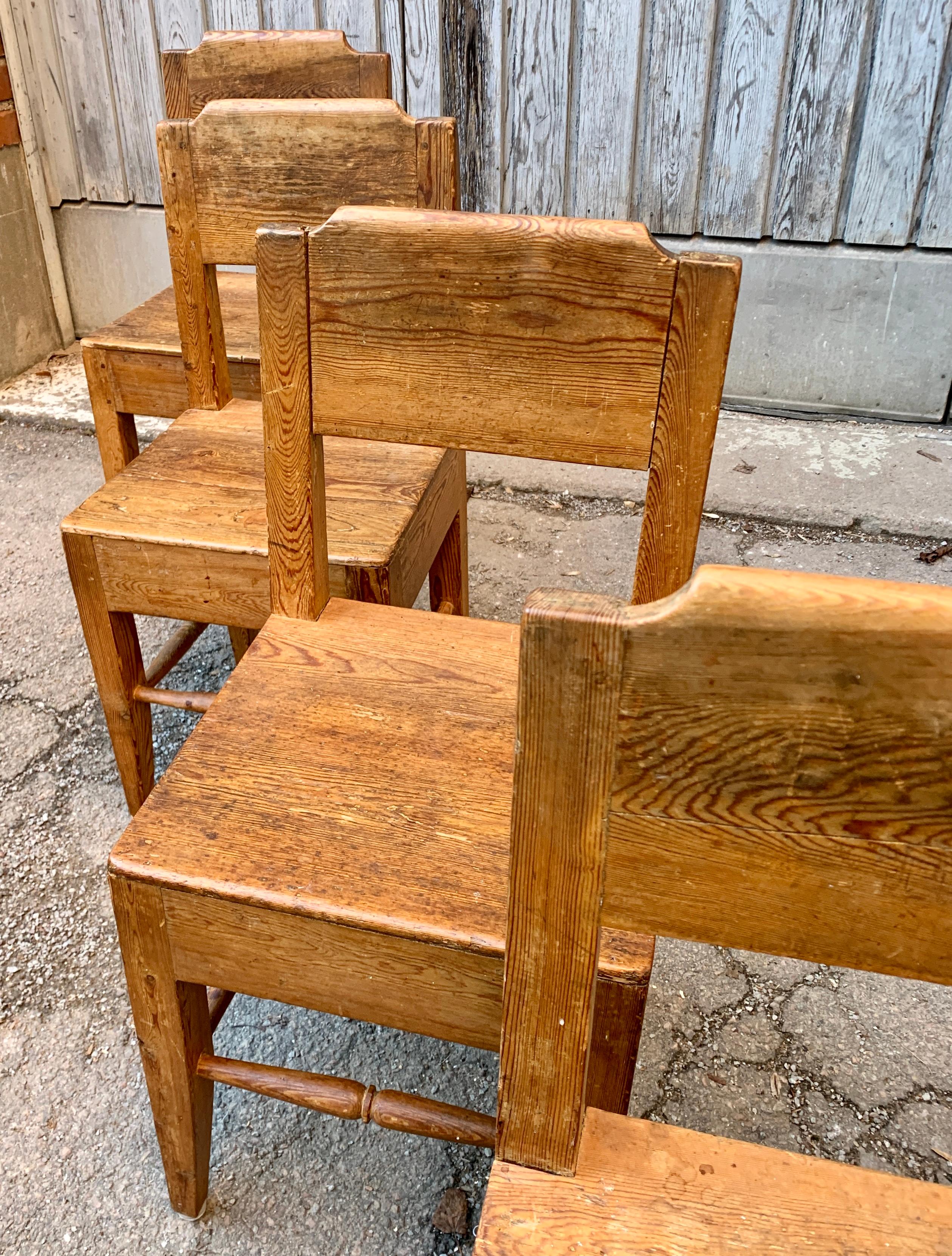 Pine Set of 4 Small Swedish Folk Art Chairs, Early 19th Century For Sale
