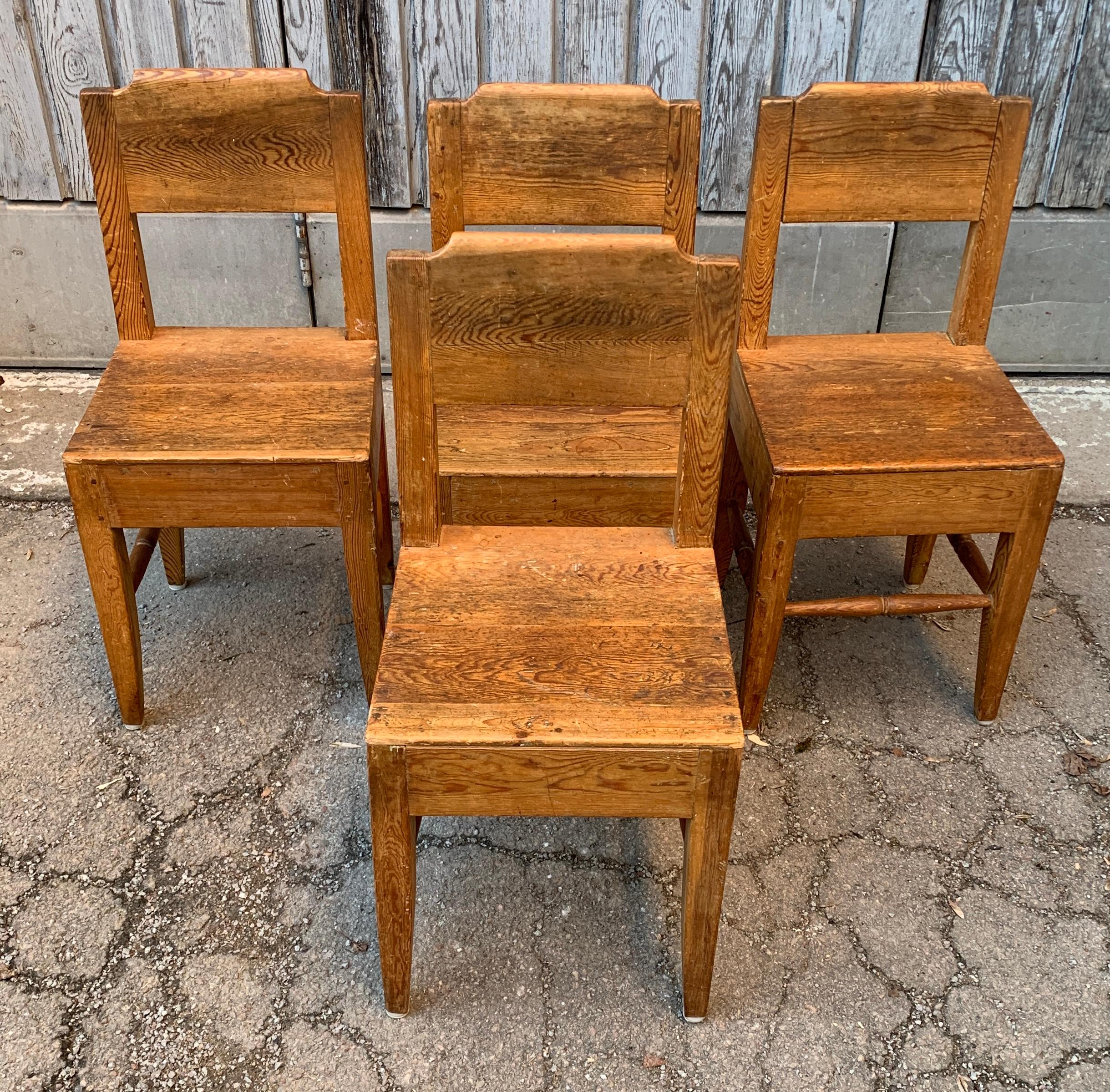 Pine Set of 4 Small Swedish Folk Art Chairs, Early 19th Century