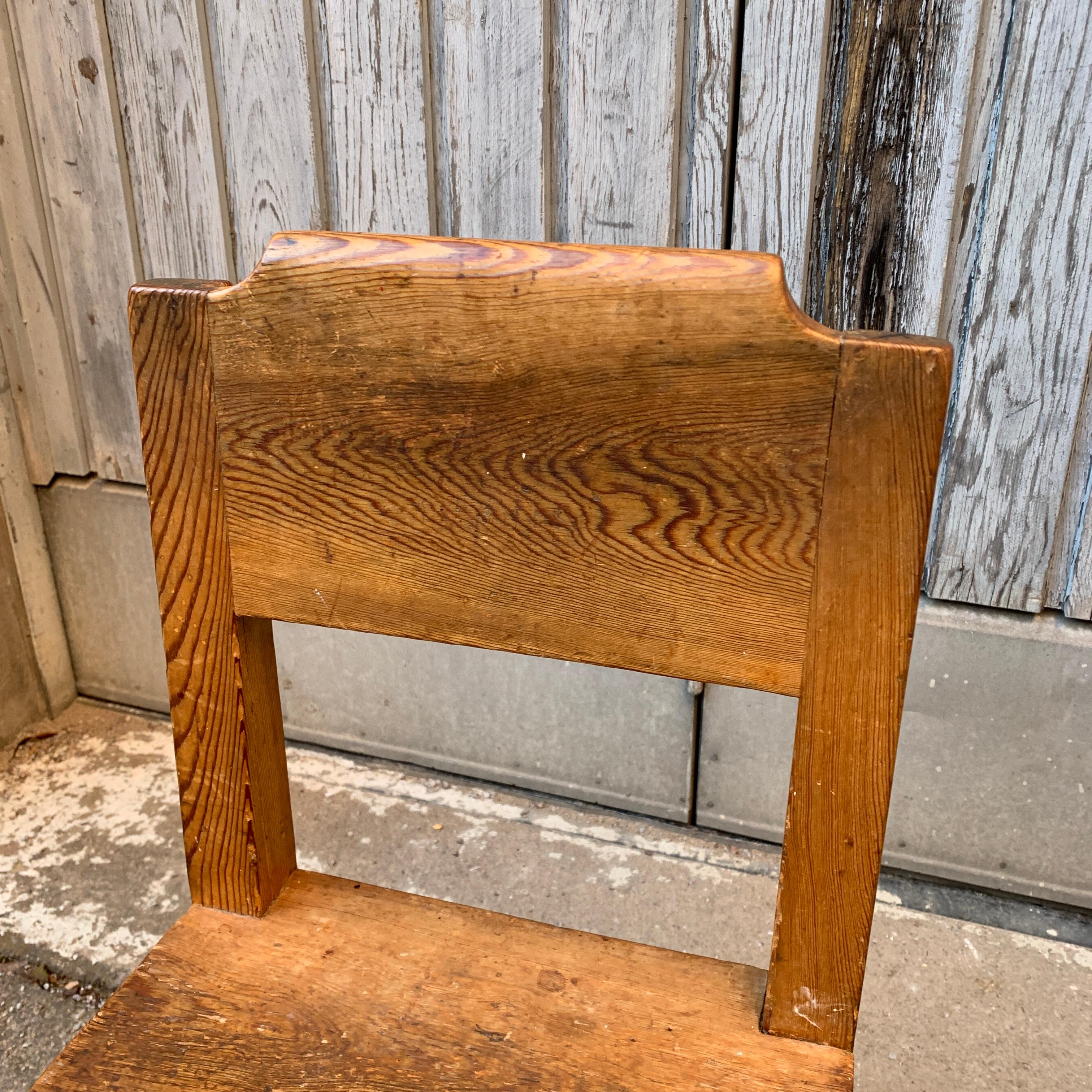 Set of 4 Small Swedish Folk Art Chairs, Early 19th Century For Sale 4