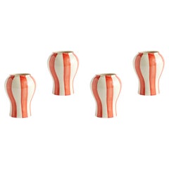 Set di 4 vasi a righe Sobremesa, piccolo - rosso - di Laila Gohar per Hay