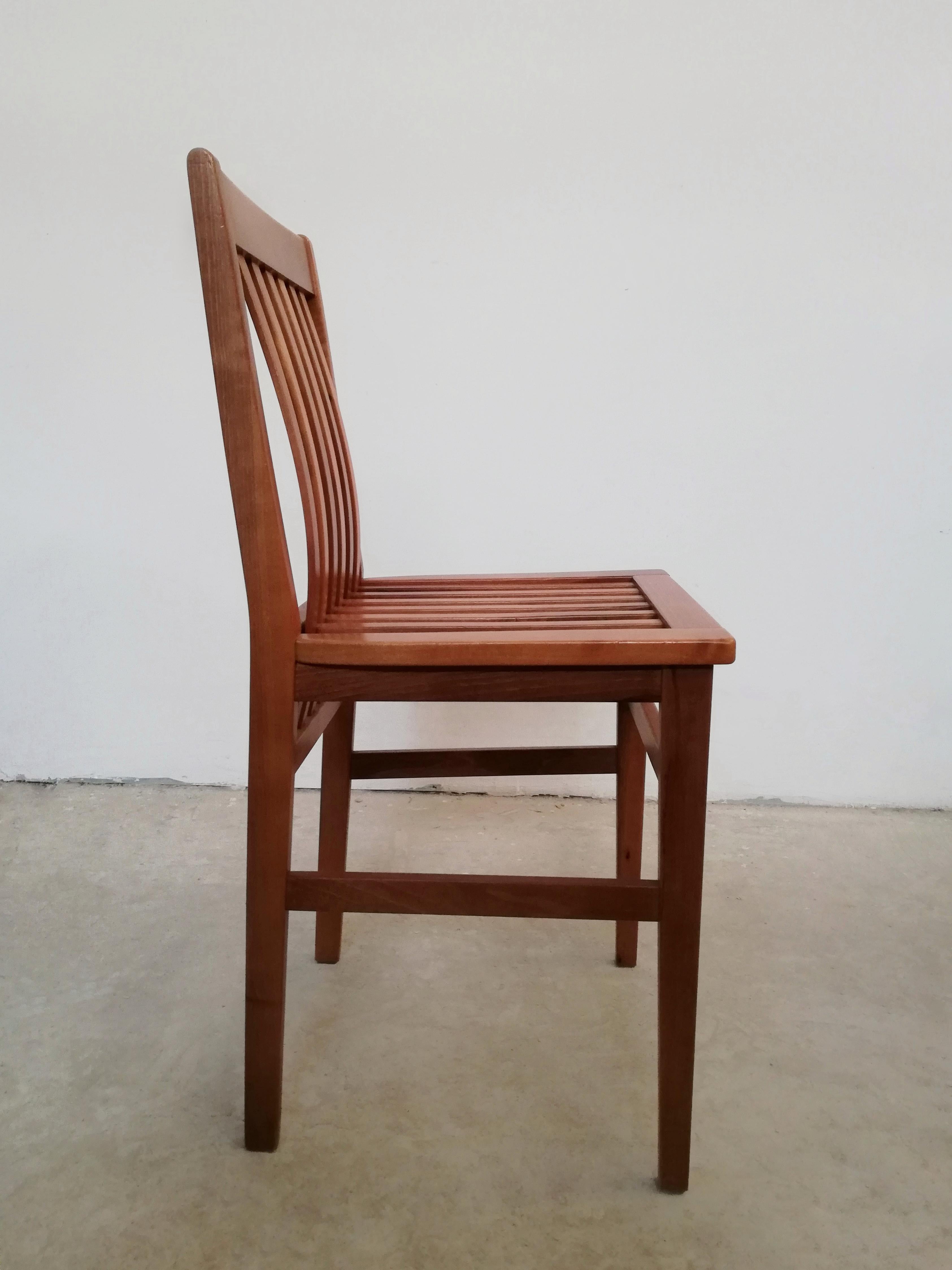 Ensemble de 4 chaises « Milan » en bois massif conçues par Aldo Rossi pour Molteni en vente 13