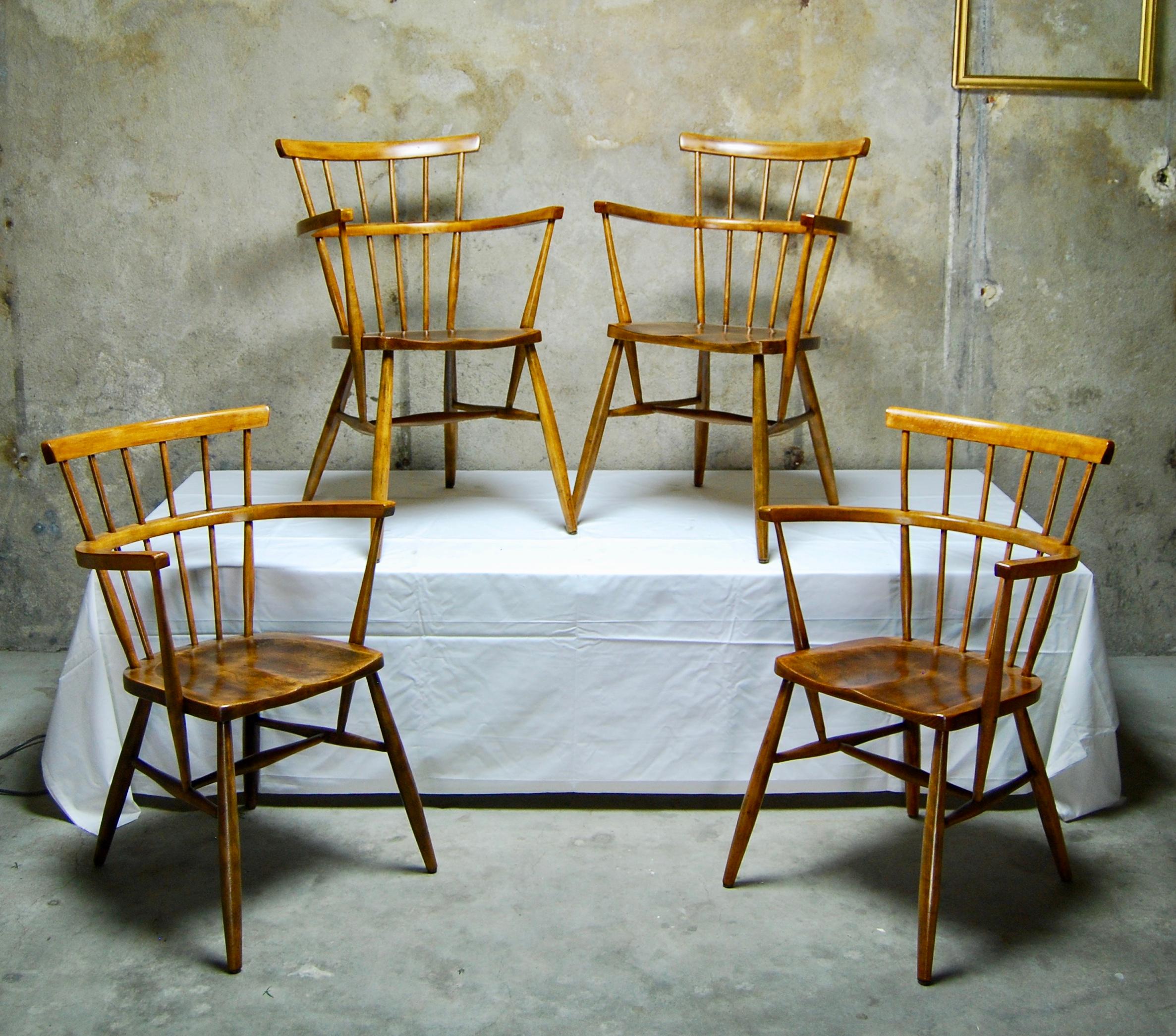 Set of 4 beautiful Windsor armchairs originating from Sweden.
Turned spindle backs, legs and stretchers provide their strikingly simple Scandinavian lines.
Made of solid wood these chairs are strong and sturdy.
Dating back to the 1950s they have