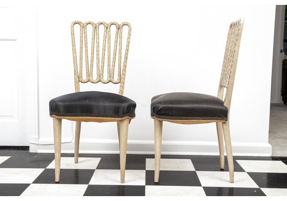 Hollywood Regency Ensemble de 4 chaises de salle à manger sophistiquées à finition peinte d'après Dorothy Draper en vente