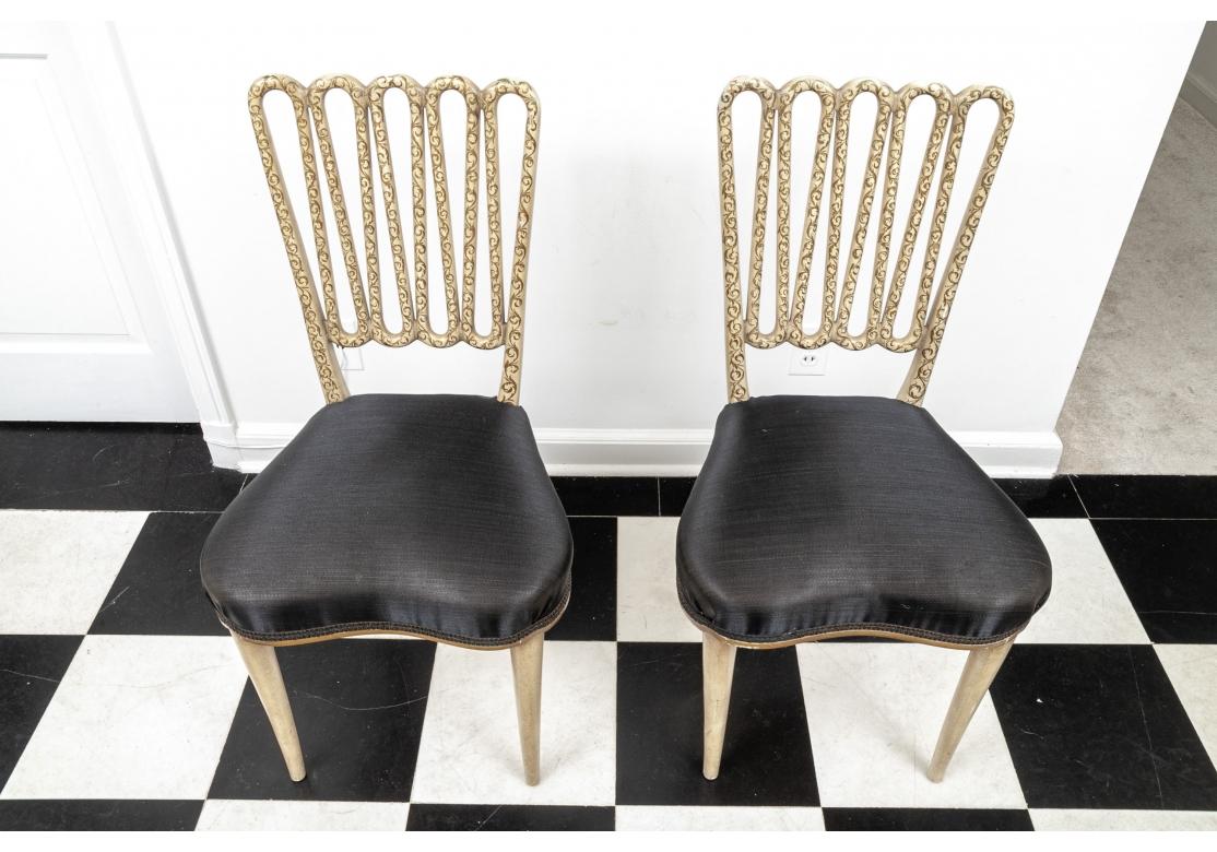 Ensemble de 4 chaises de salle à manger sophistiquées à finition peinte d'après Dorothy Draper en vente 2