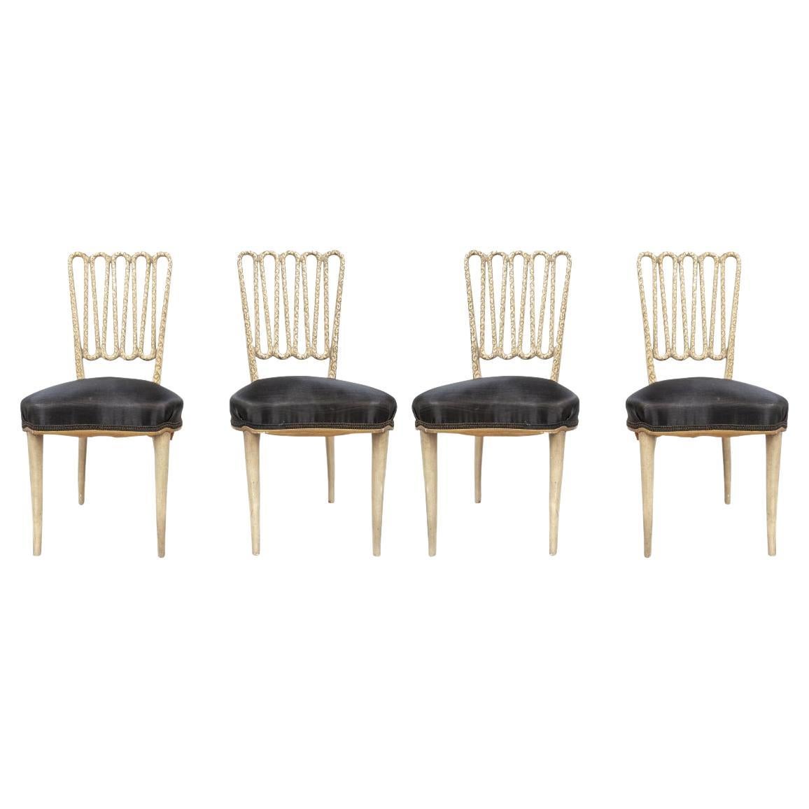 Ensemble de 4 chaises de salle à manger sophistiquées à finition peinte d'après Dorothy Draper en vente