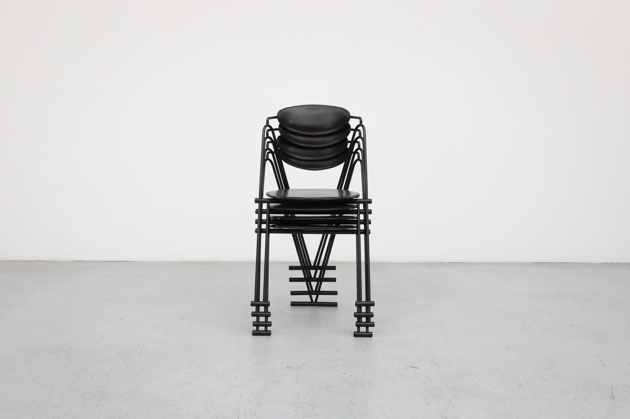 Satz von 4 von Sottsass inspirierten Esszimmerstühlen im Memphis-Stil im Angebot 3