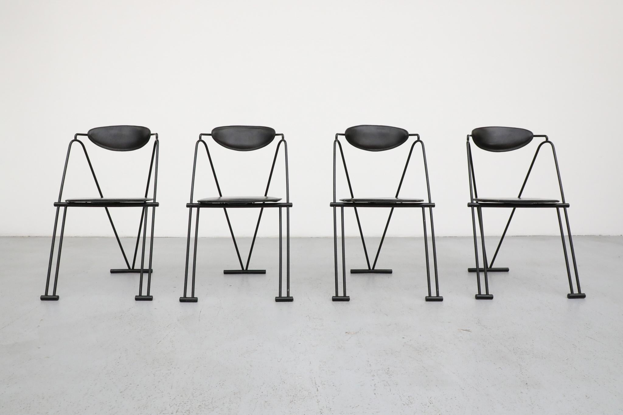 Satz von 4 von Sottsass inspirierten Esszimmerstühlen im Memphis-Stil im Angebot 4