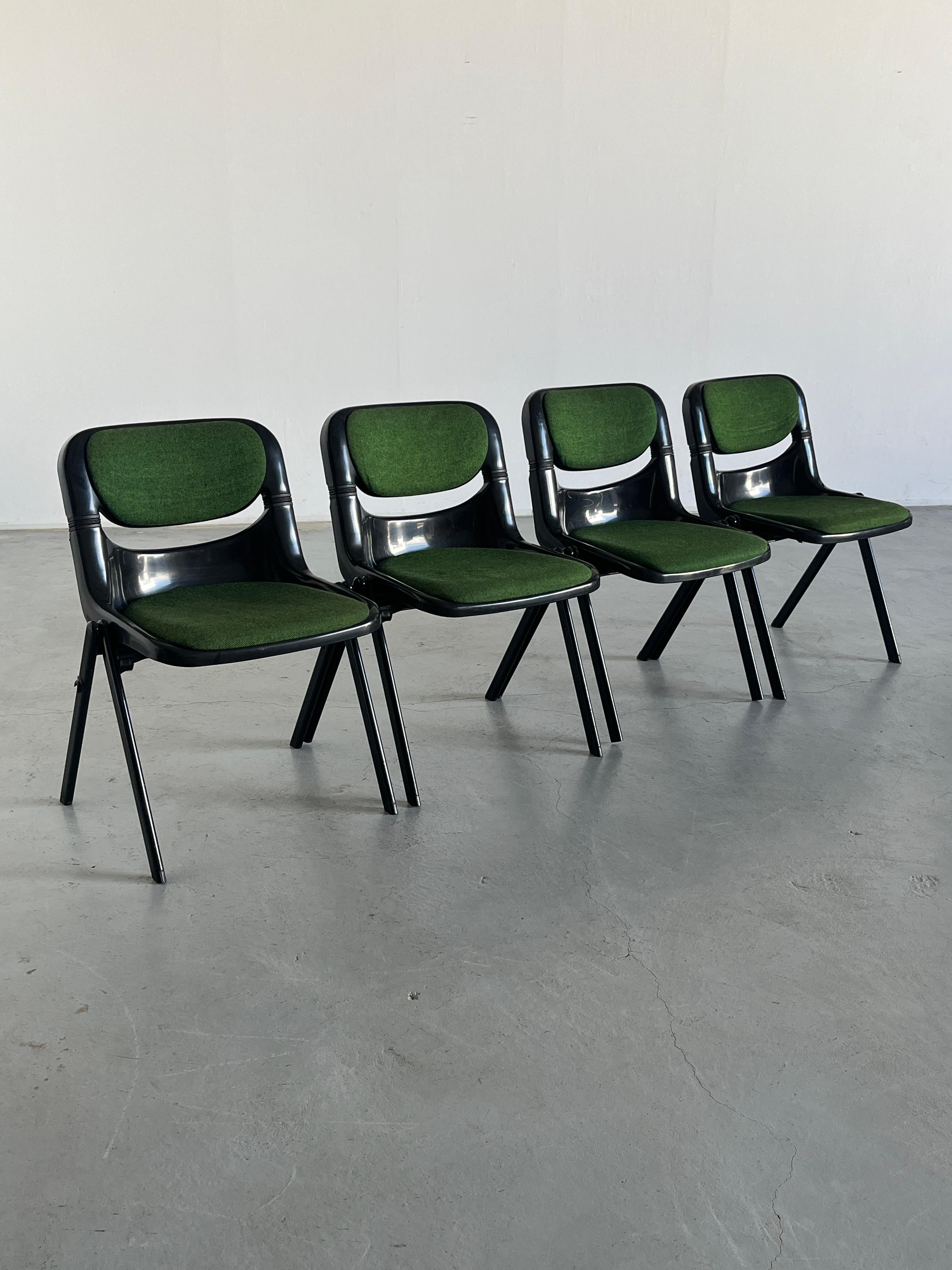 Conjunto de 4 sillas de escritorio Space Age de Giancarlo Piretti y Emilio Ambasz para Dorsal Era espacial en venta